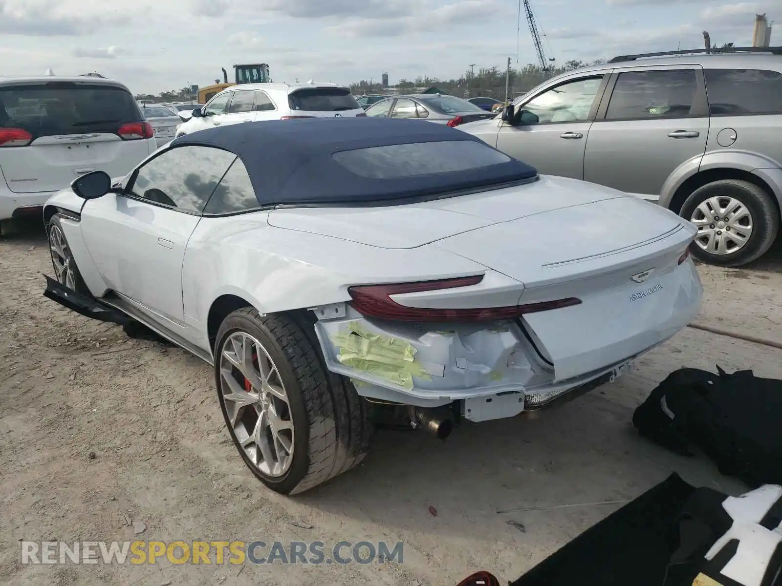3 fotografías del automóvil dañado SCFRMFCW4KGM06891 ASTON MARTIN ALL MODELS 2019
