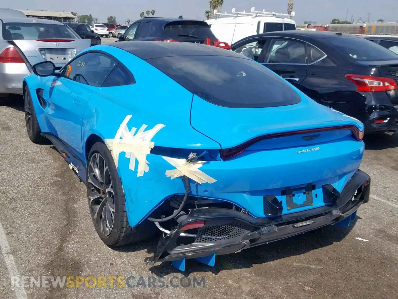 3 fotografías del automóvil dañado SCFSMGAW1KGN00334 ASTON MARTIN ALL MODELS 2019