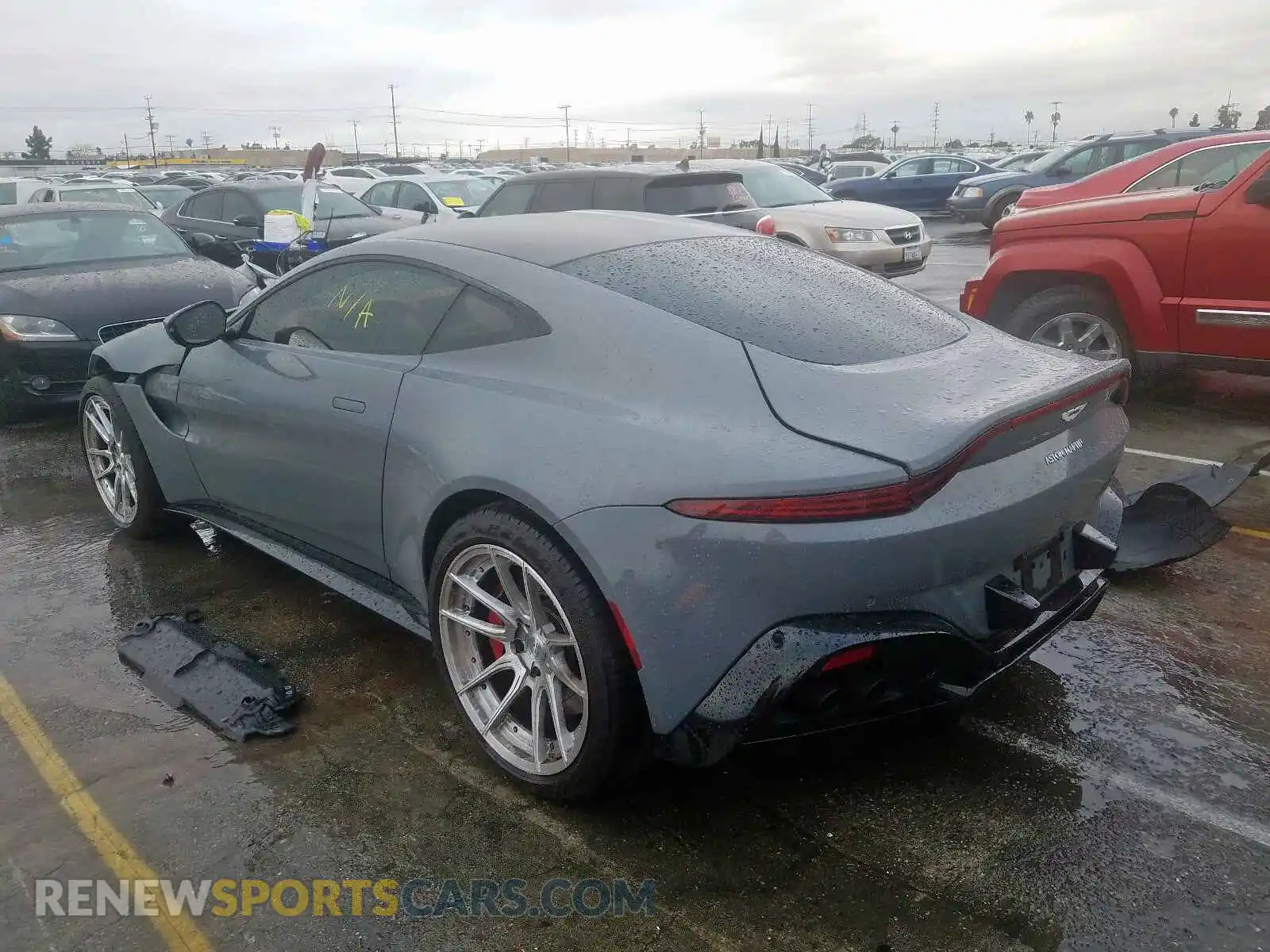 3 fotografías del automóvil dañado SCFSMGAW2KGN01475 ASTON MARTIN ALL MODELS 2019