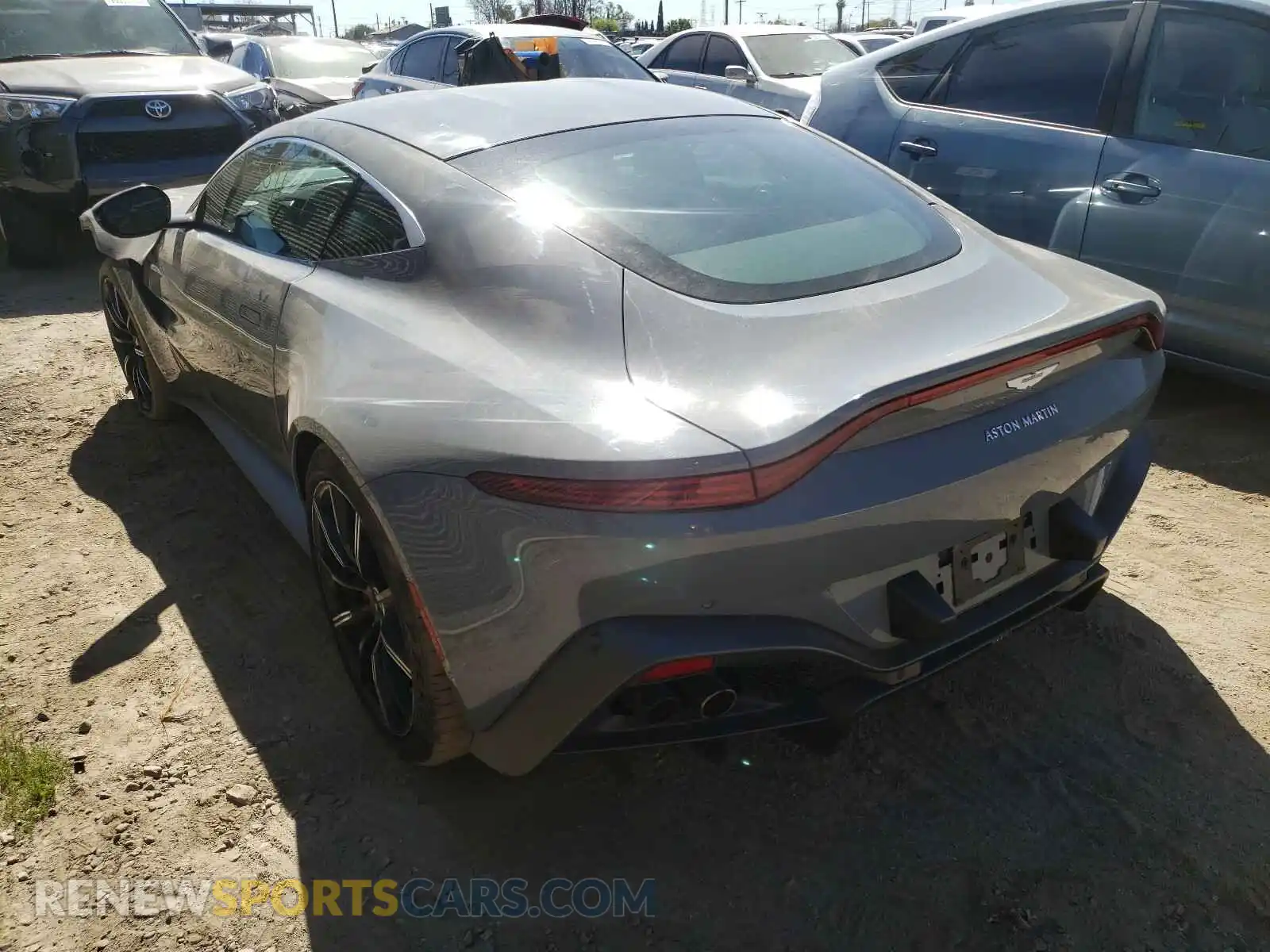 3 fotografías del automóvil dañado SCFSMGAW4KGN01316 ASTON MARTIN ALL MODELS 2019