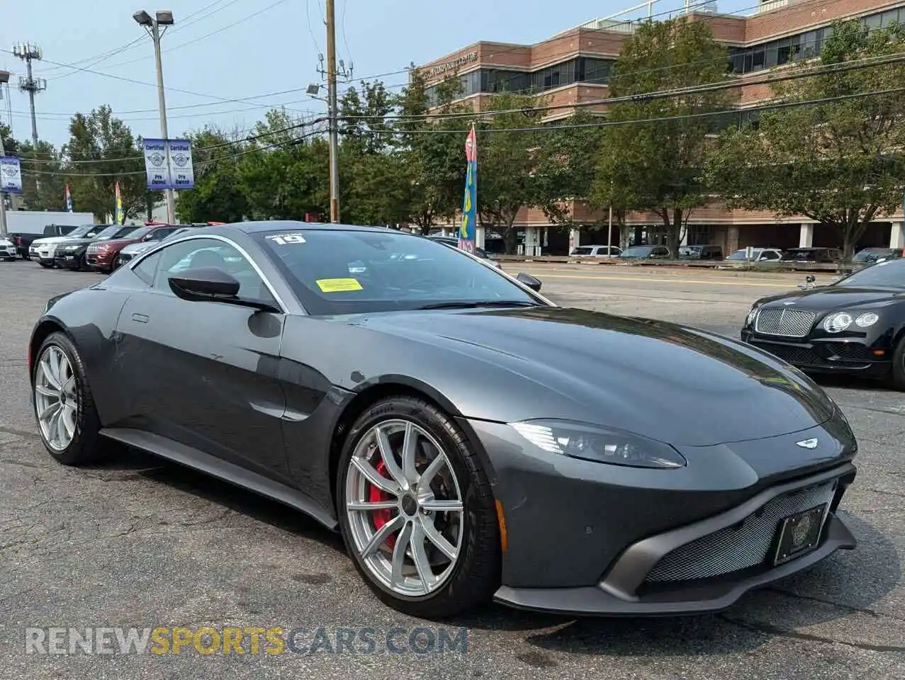 1 Фотография поврежденного автомобиля SCFSMGAW4KGN01431 ASTON MARTIN ALL MODELS 2019