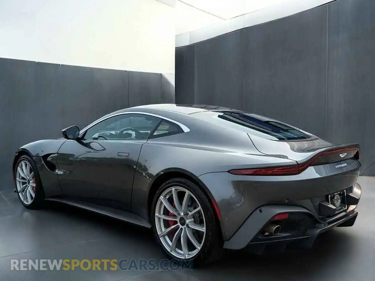 3 Фотография поврежденного автомобиля SCFSMGAW4KGN0143X ASTON MARTIN ALL MODELS 2019