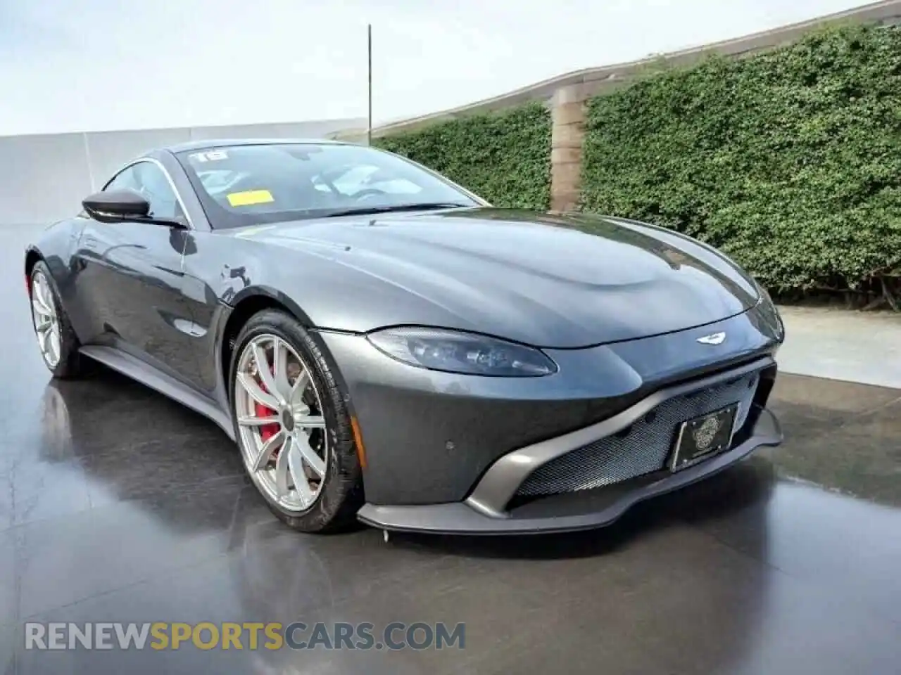 1 Фотография поврежденного автомобиля SCFSMGAW4KGN01XXX ASTON MARTIN ALL MODELS 2019