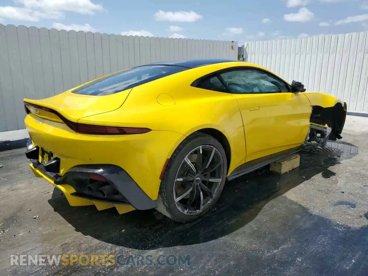 3 fotografías del automóvil dañado SCFSMGAW6KGN01897 ASTON MARTIN ALL MODELS 2019