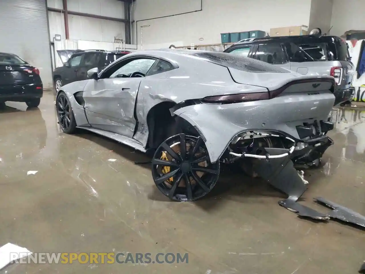 2 Фотография поврежденного автомобиля SCFSMGAW7KGN02038 ASTON MARTIN ALL MODELS 2019