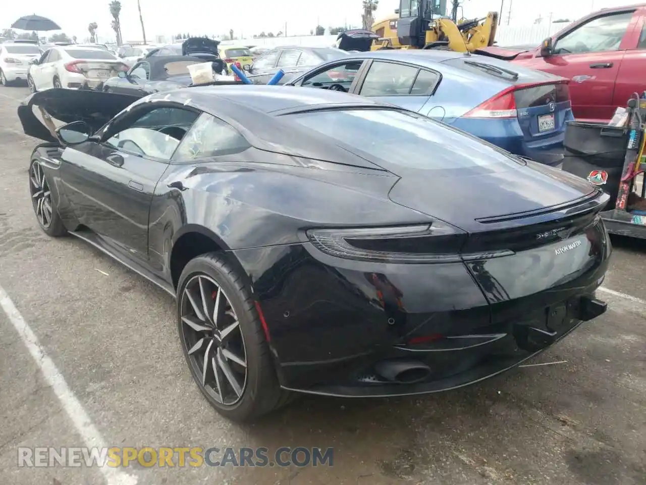 3 fotografías del automóvil dañado SCFRMFAW7LGL09821 ASTON MARTIN ALL MODELS 2020