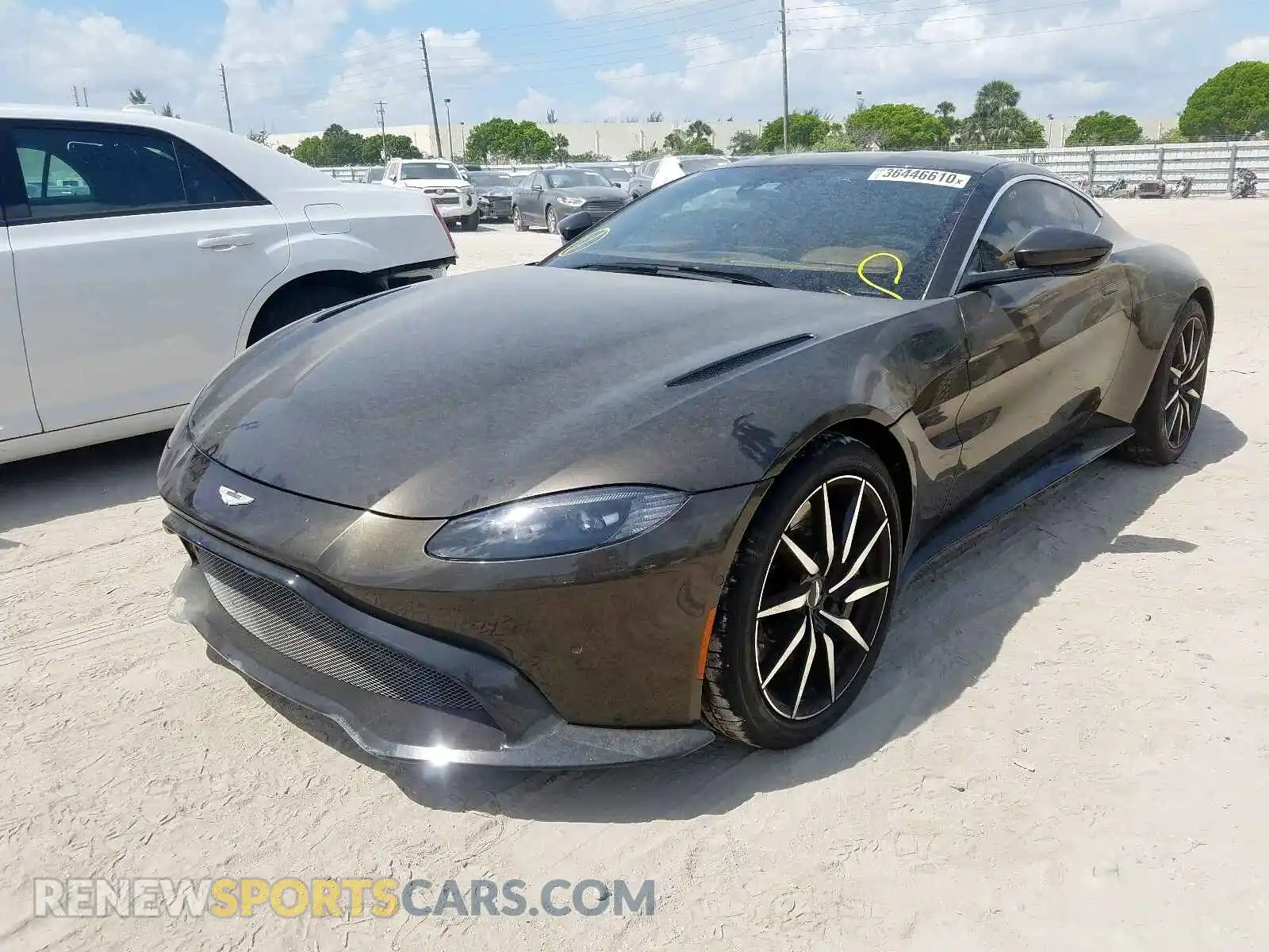 2 fotografías del automóvil dañado SCFSMGAW1LGN03381 ASTON MARTIN ALL MODELS 2020