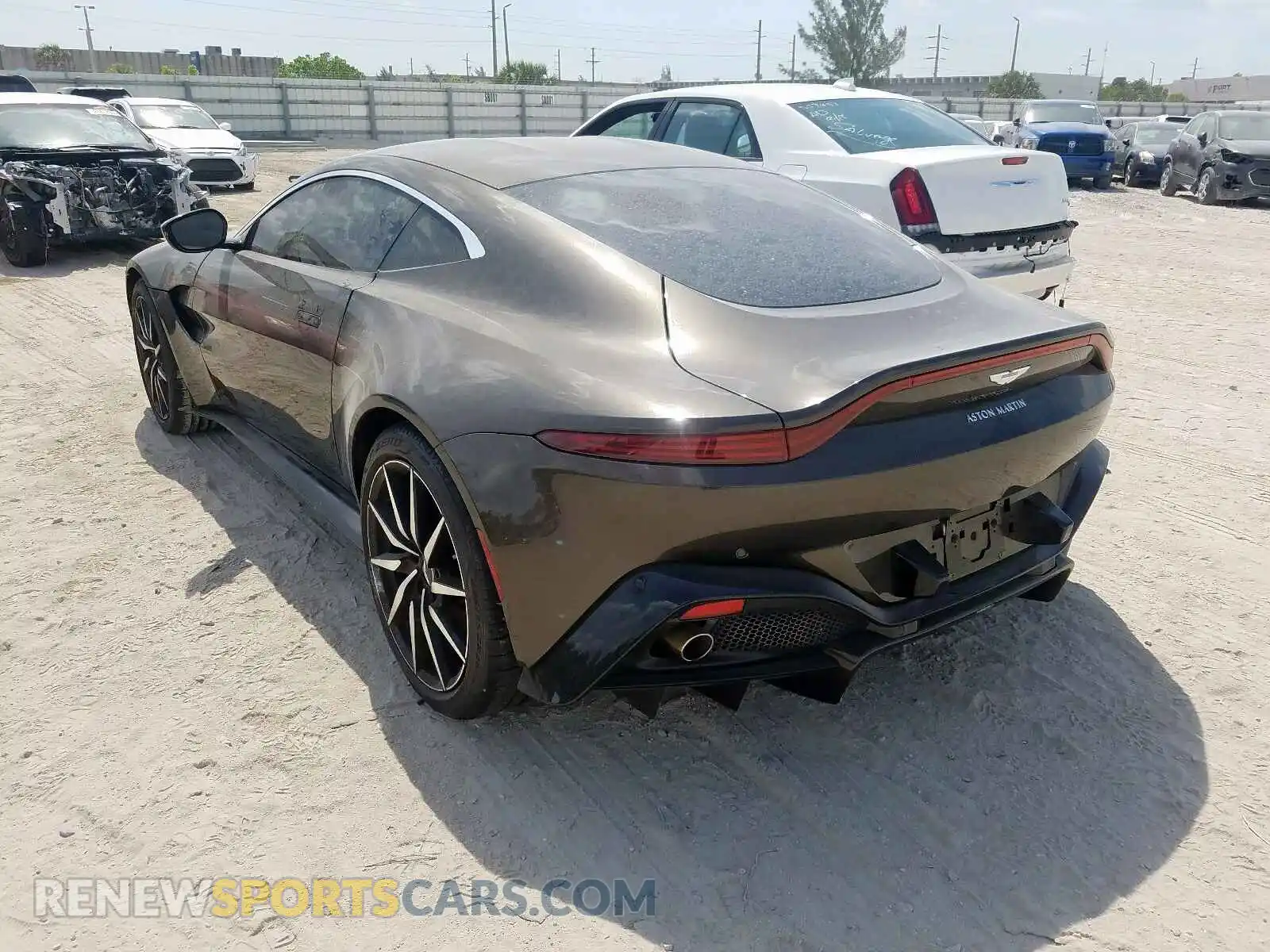 3 fotografías del automóvil dañado SCFSMGAW1LGN03381 ASTON MARTIN ALL MODELS 2020