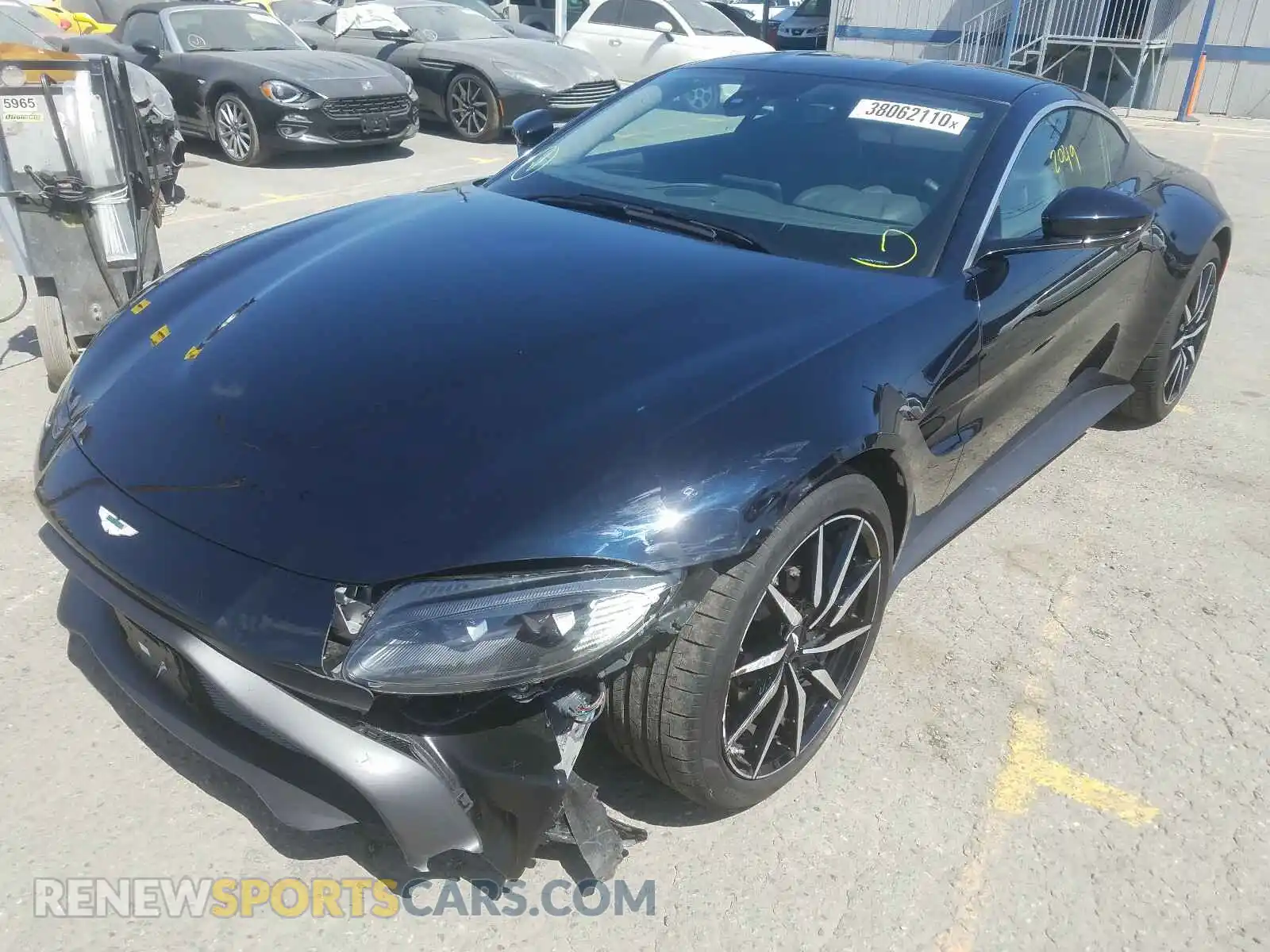 2 fotografías del automóvil dañado SCFSMGAW7LGN03191 ASTON MARTIN ALL MODELS 2020