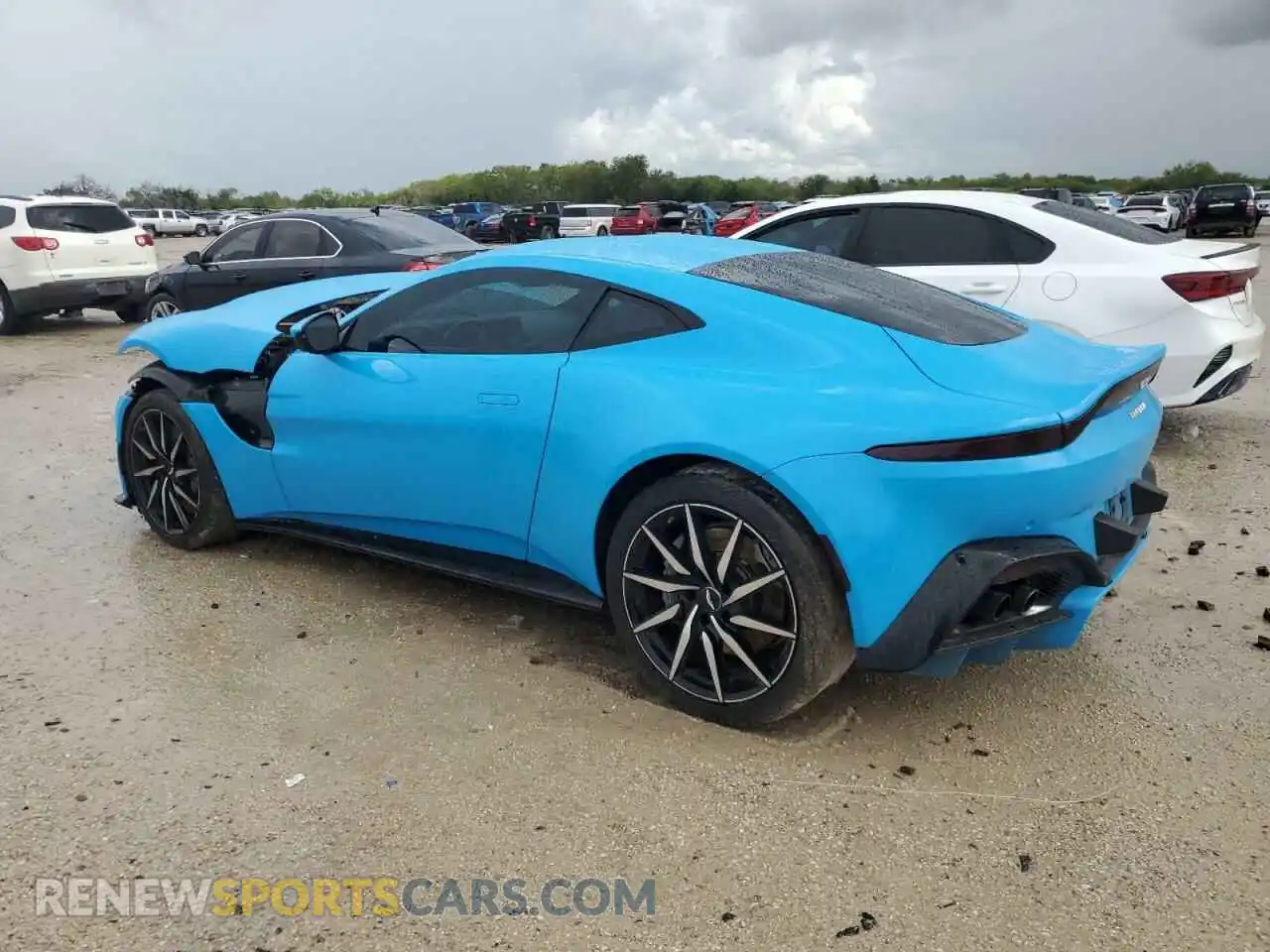 2 fotografías del automóvil dañado SCFSMGAW8LGN02874 ASTON MARTIN ALL MODELS 2020