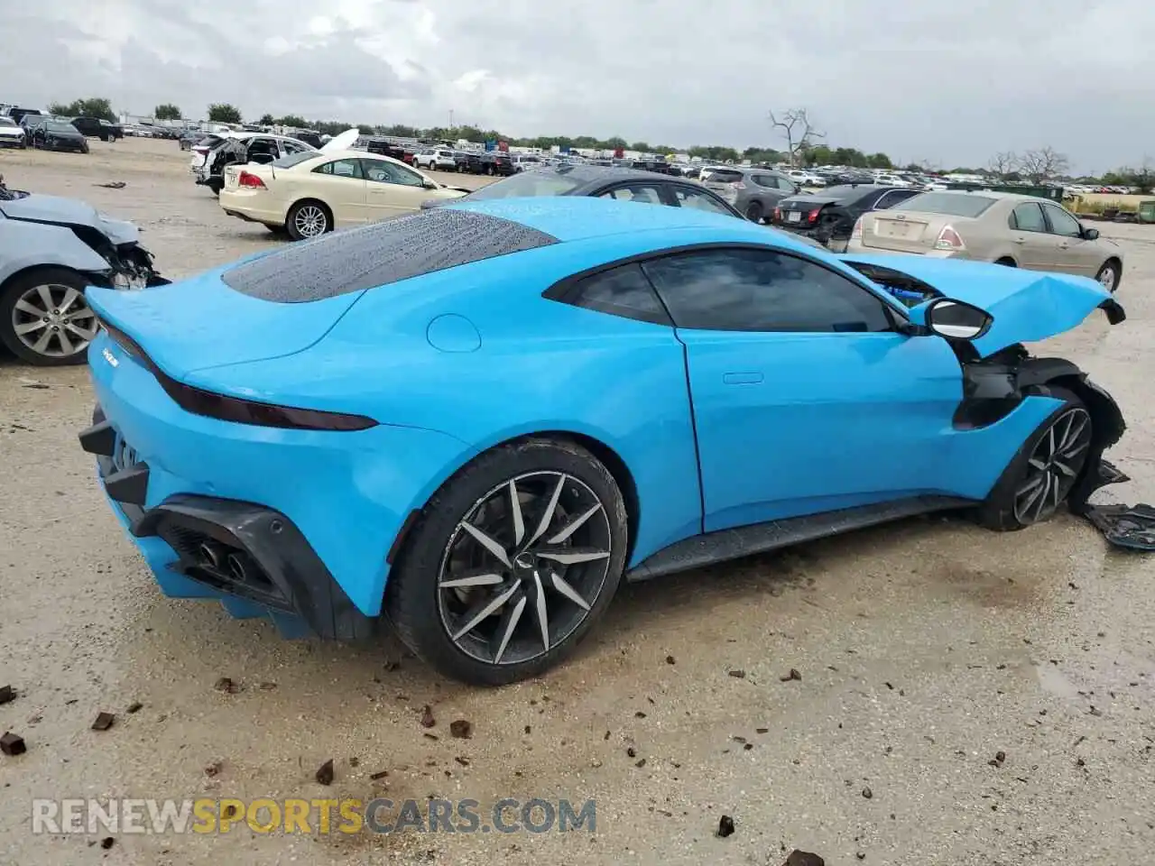 3 fotografías del automóvil dañado SCFSMGAW8LGN02874 ASTON MARTIN ALL MODELS 2020