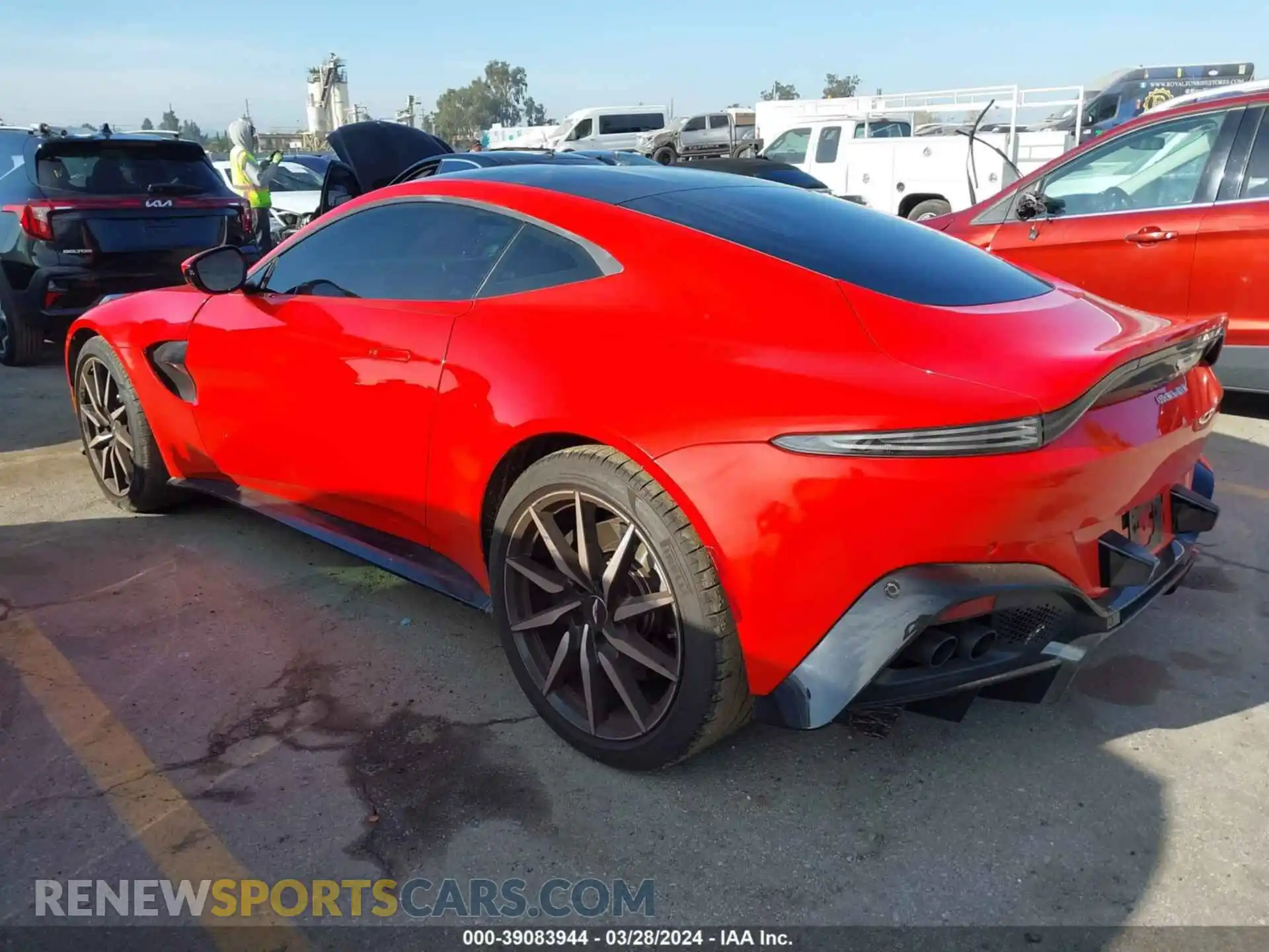 3 fotografías del automóvil dañado SCFSMGAW5LGN04405 ASTON MARTIN VANTAGE 2020