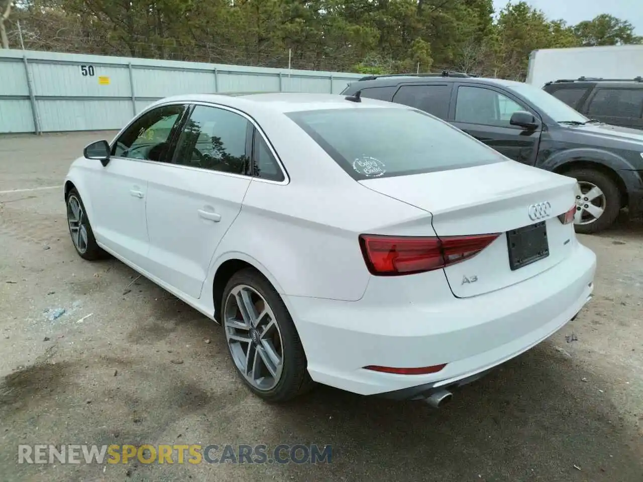 3 fotografías del automóvil dañado WAUBEGFF4KA081321 AUDI A3 2019