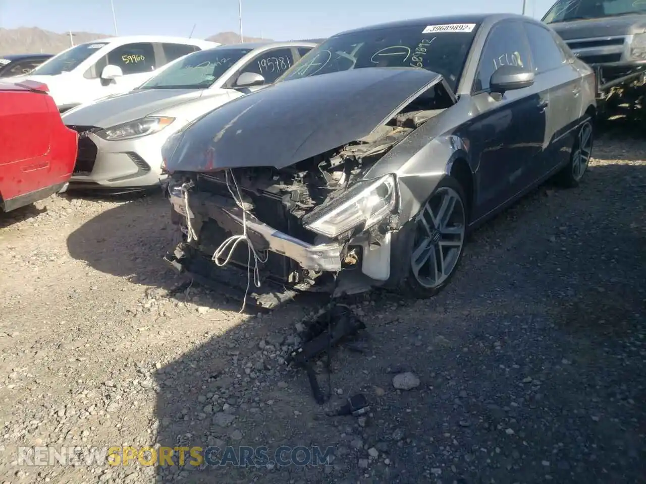 2 fotografías del automóvil dañado WAUAUGFF4LA103804 AUDI A3 2020