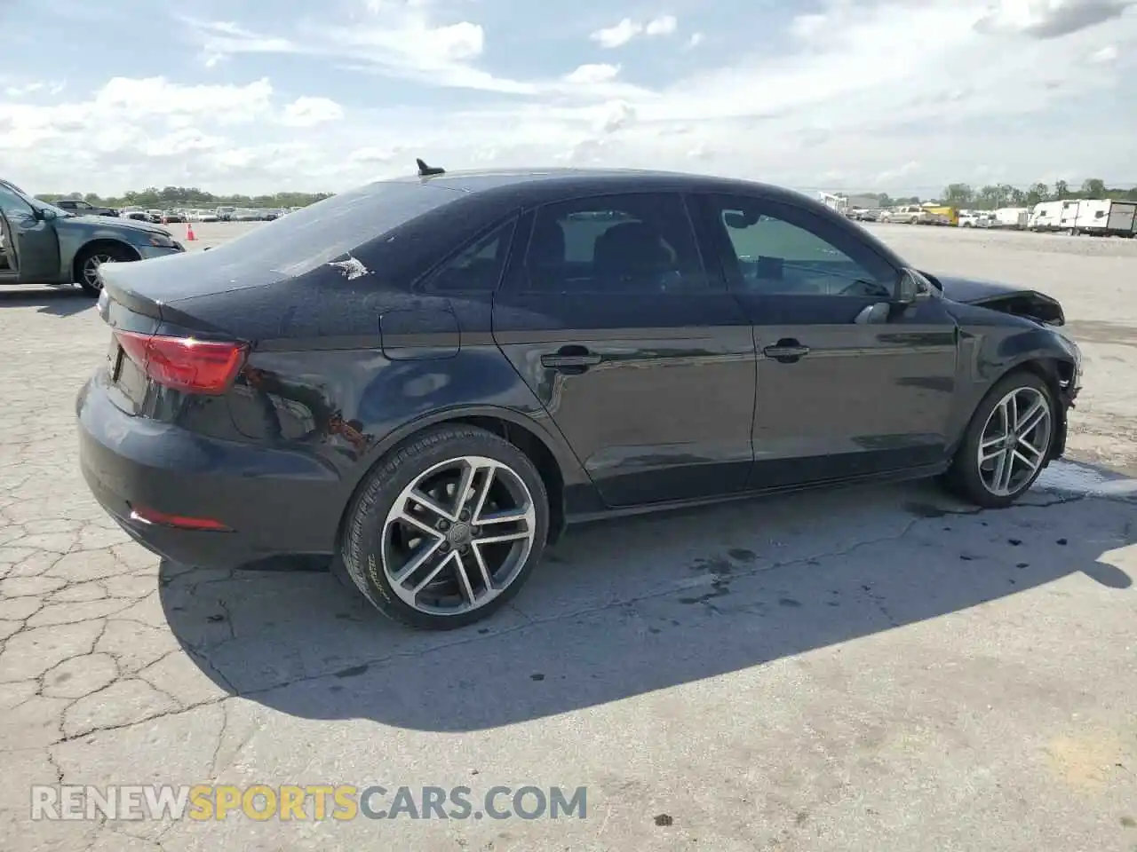 3 fotografías del automóvil dañado WAUAUGFFXLA049893 AUDI A3 2020