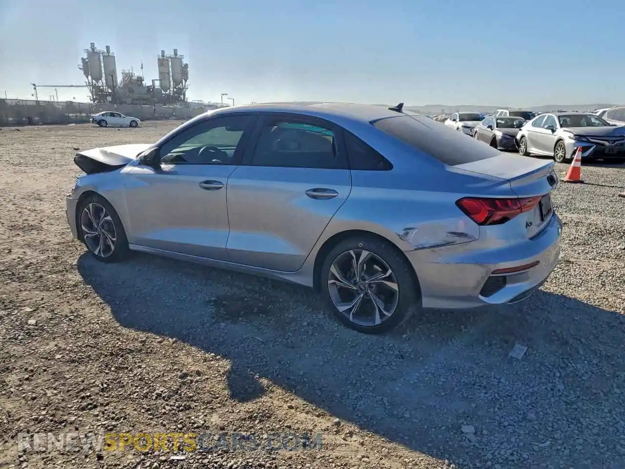 2 fotografías del automóvil dañado WAUAUDGY4NA104632 AUDI A3 2022
