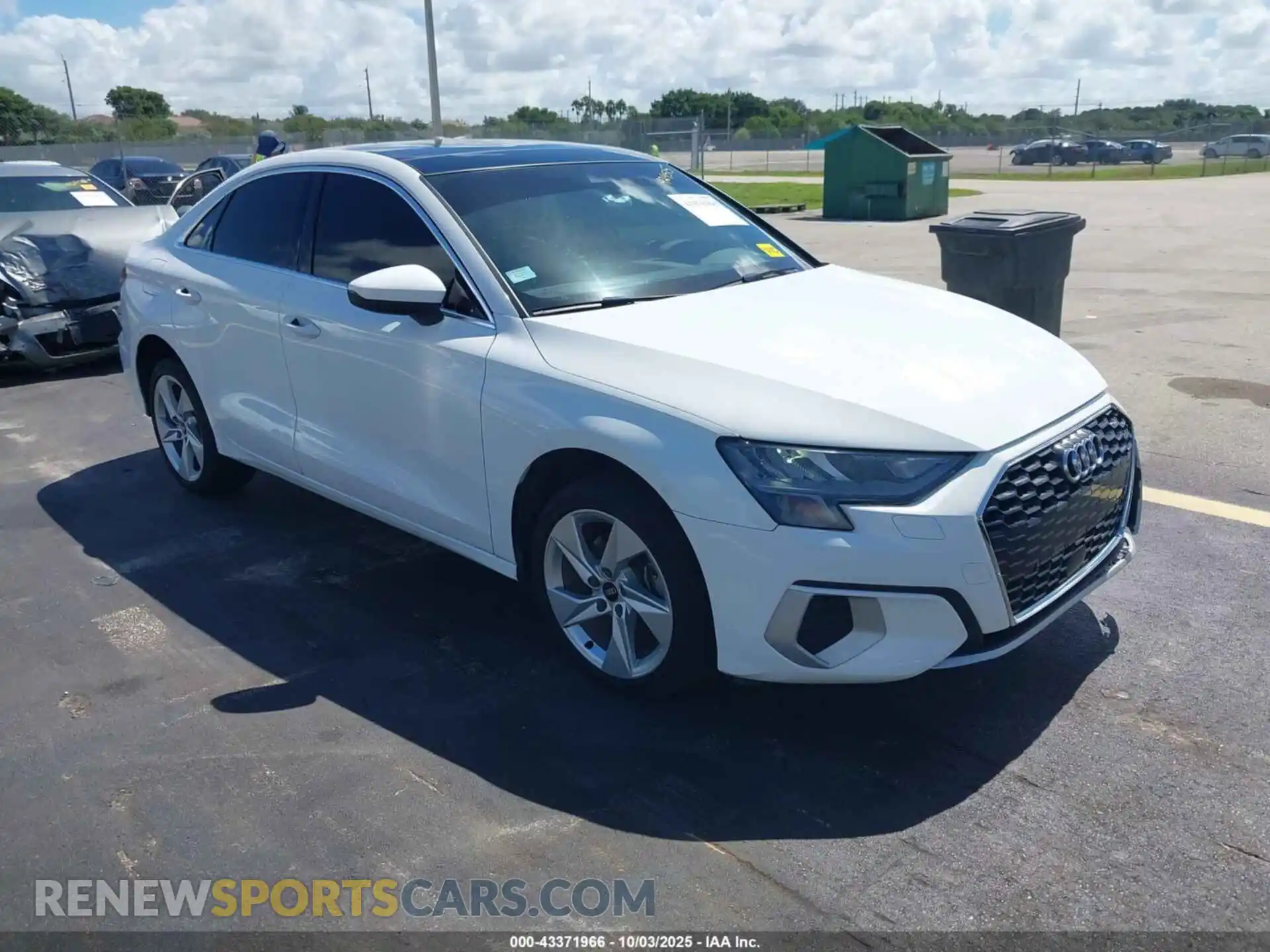 1 Фотография поврежденного автомобиля WAUAUDGY8NA026355 AUDI A3 2022