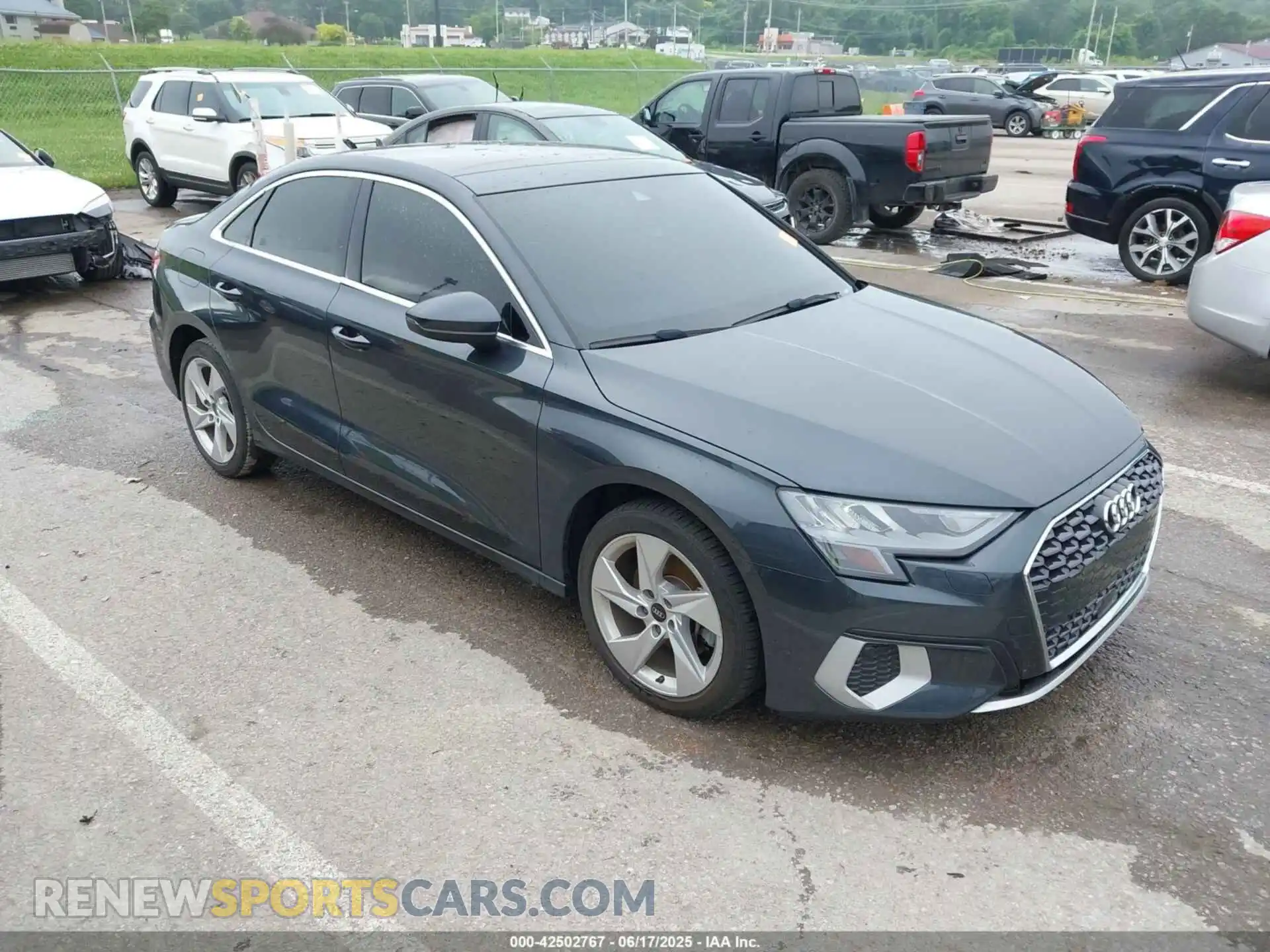 1 Фотография поврежденного автомобиля WAUAUDGY8NA075426 AUDI A3 2022