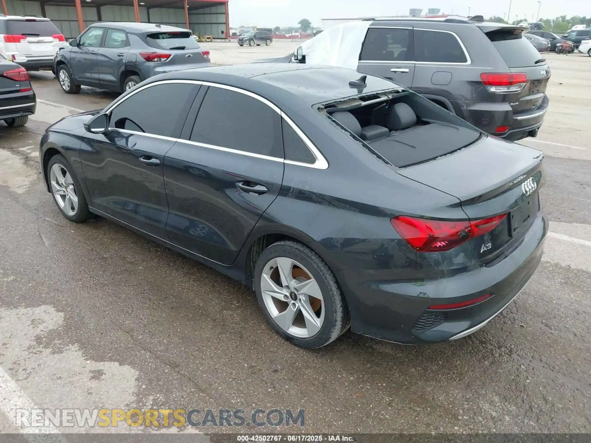 3 Фотография поврежденного автомобиля WAUAUDGY8NA075426 AUDI A3 2022