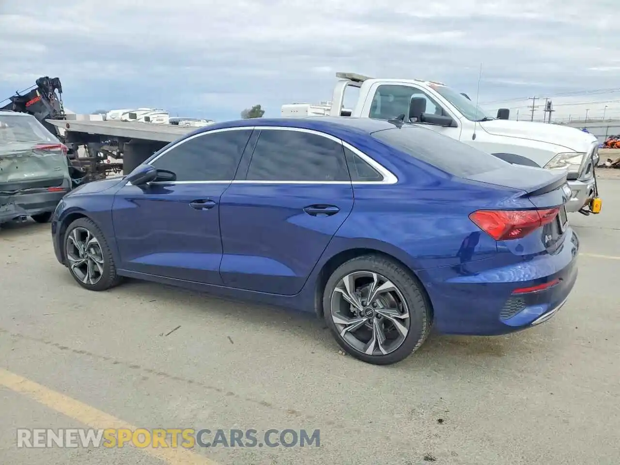 2 Фотография поврежденного автомобиля WAUHUDGYXNA035413 AUDI A3 2022