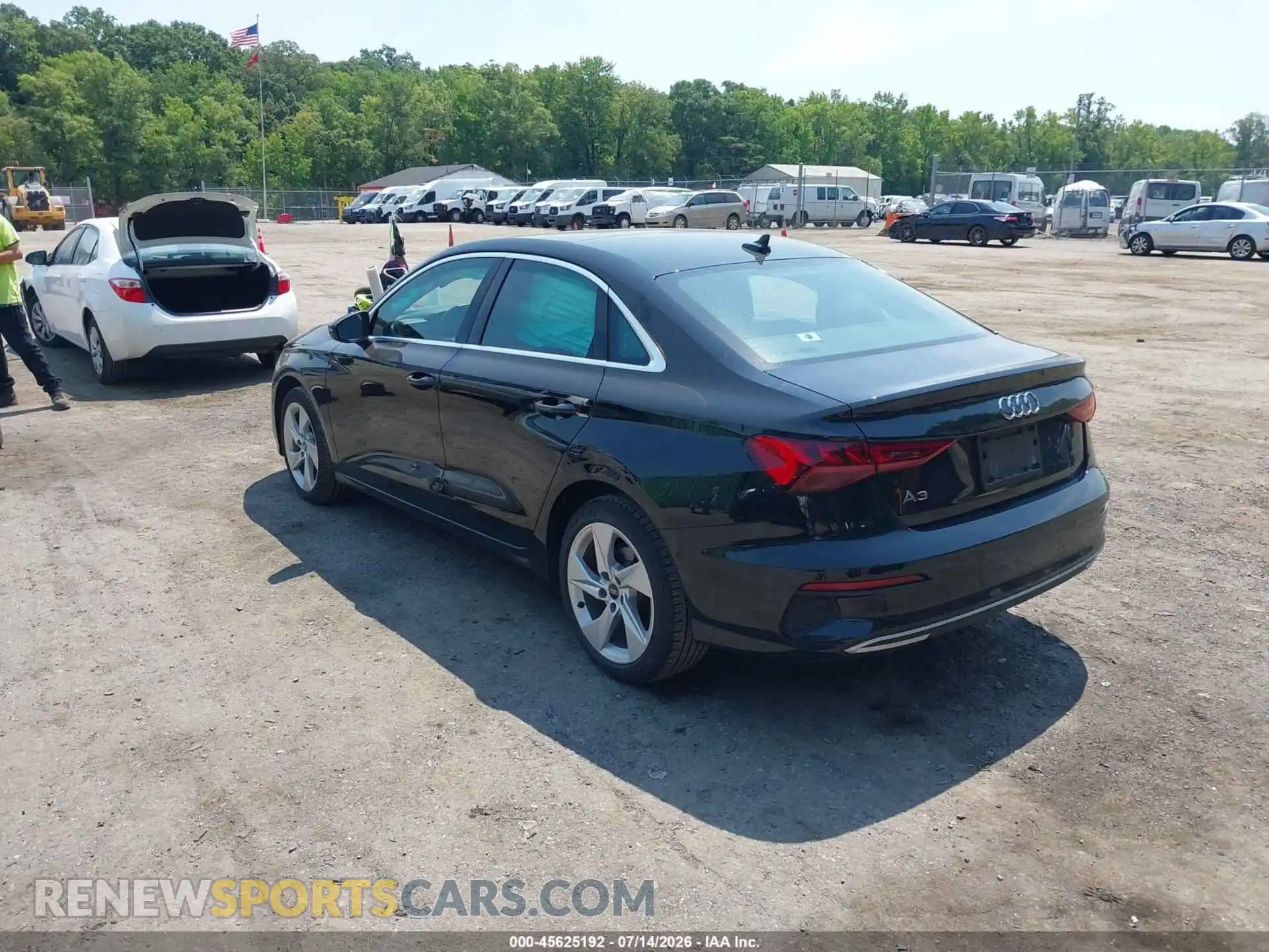 3 Фотография поврежденного автомобиля WAUHUDGYXNA099614 AUDI A3 2022