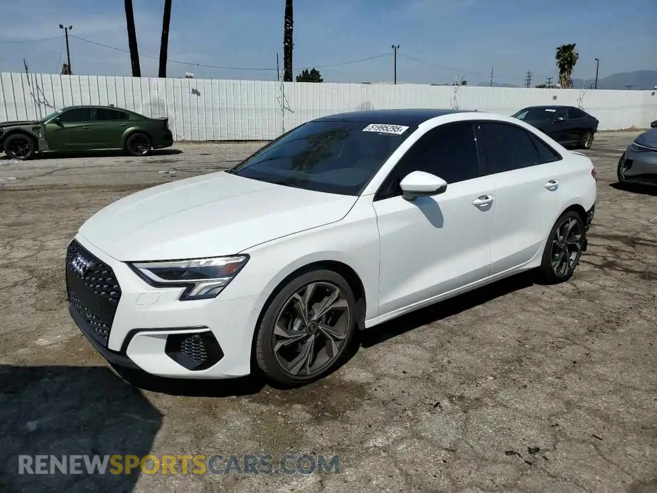 1 Фотография поврежденного автомобиля WAUAUDGYXPA089475 AUDI A3 2023