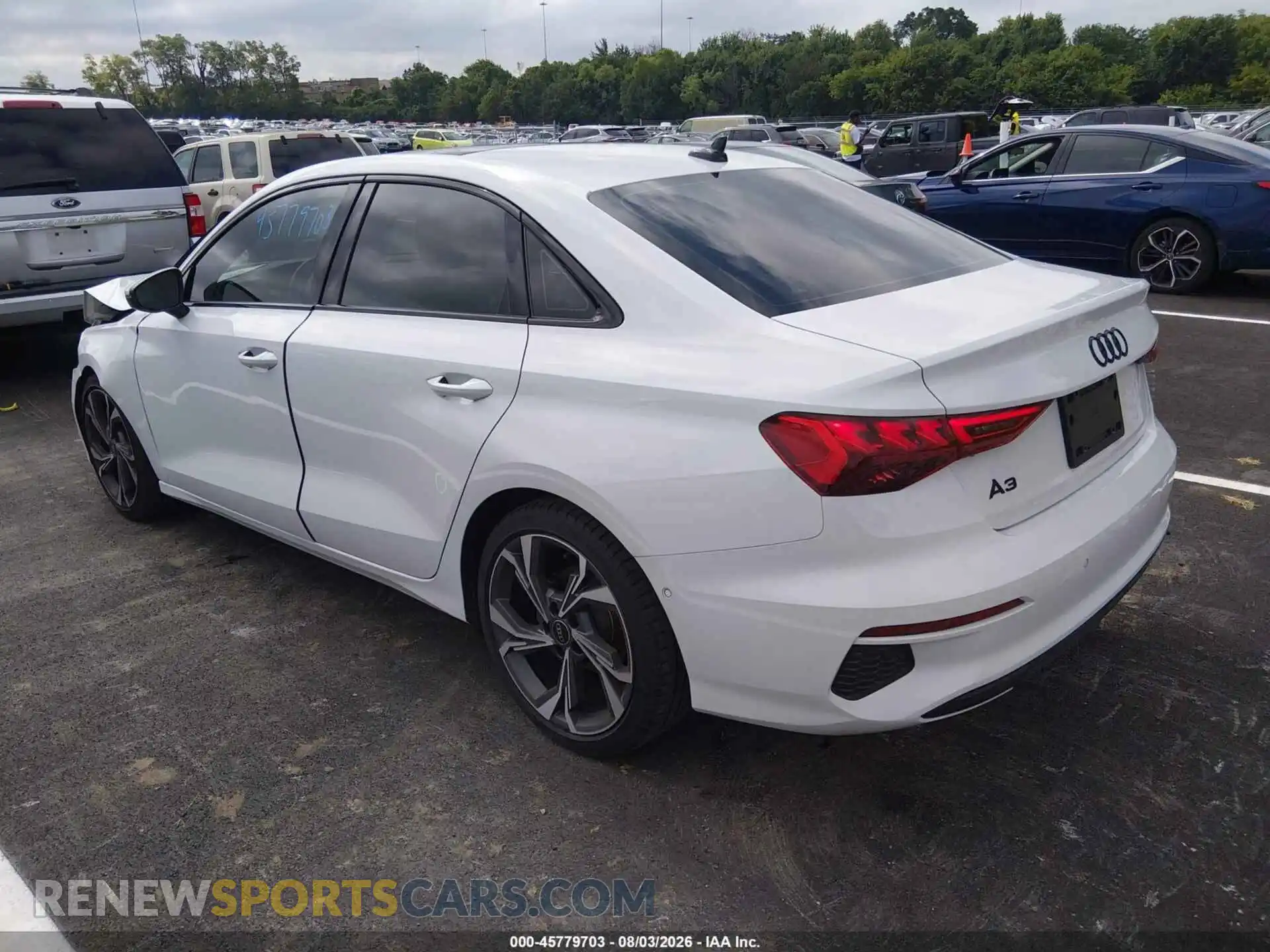 3 fotografías del automóvil dañado WAUBUDGY9PA086734 AUDI A3 2023