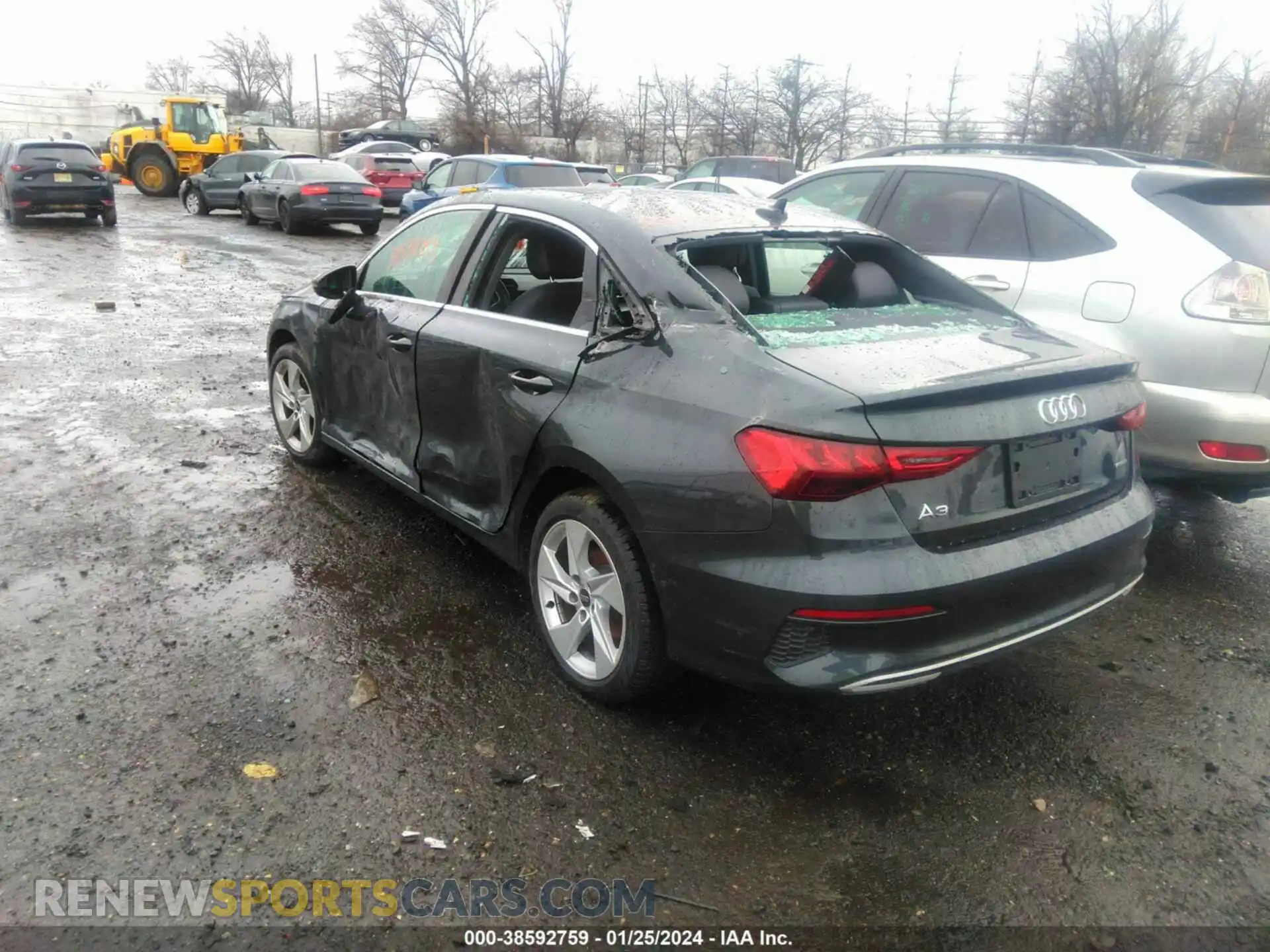 3 fotografías del automóvil dañado WAUGUDGY4PA024325 AUDI A3 2023