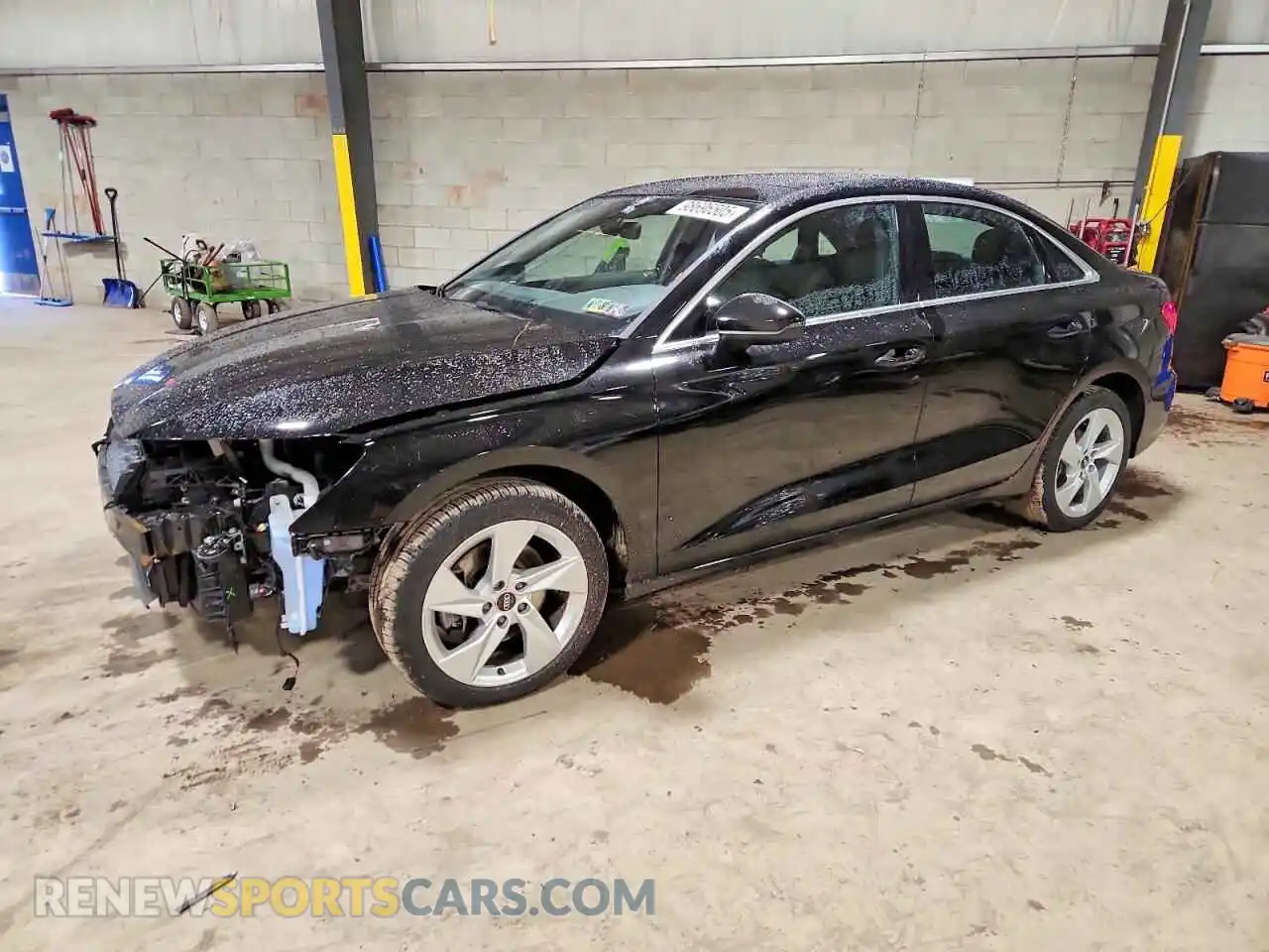 1 Фотография поврежденного автомобиля WAUHUDGY0PA137533 AUDI A3 2023