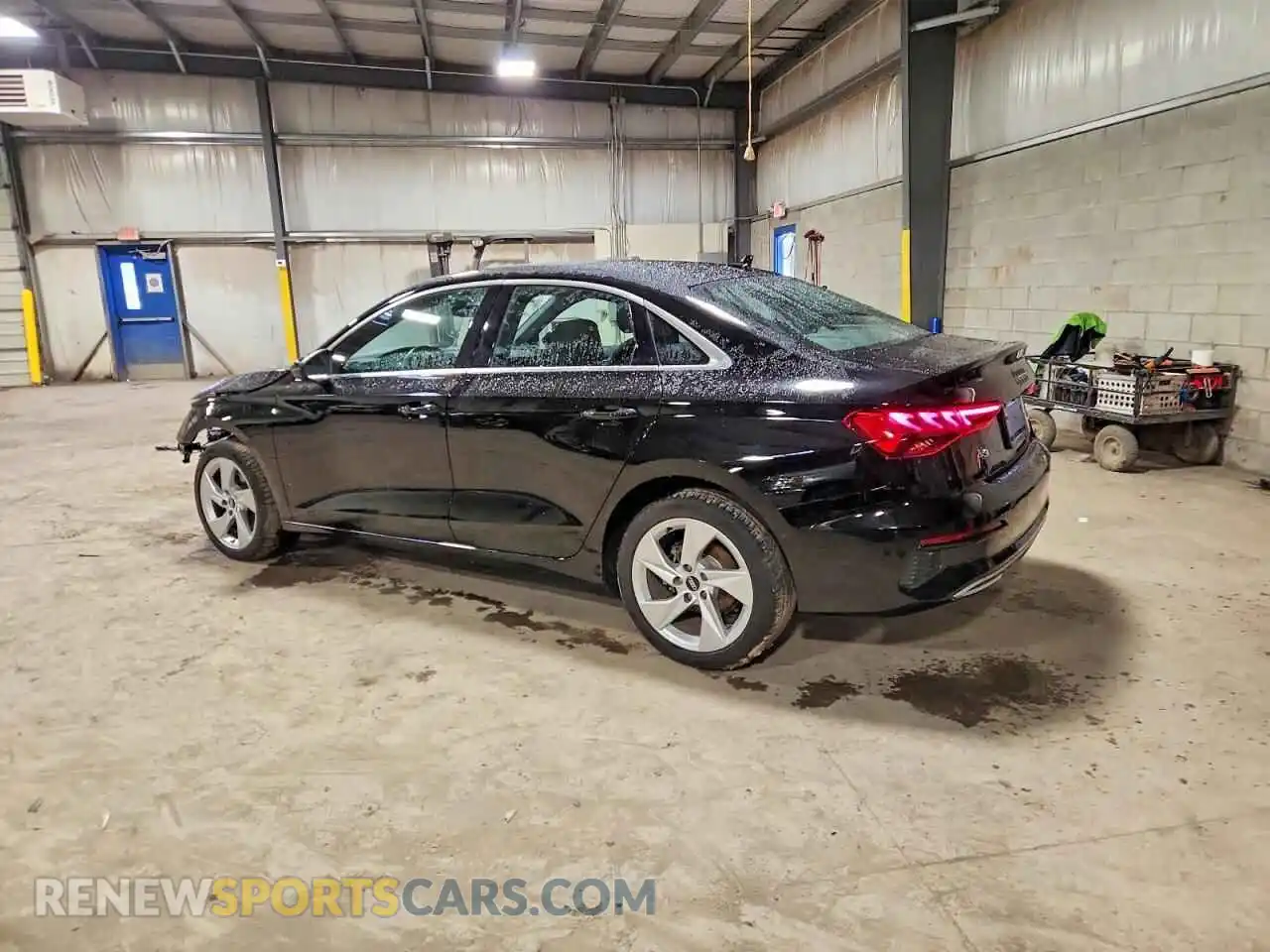 2 Фотография поврежденного автомобиля WAUHUDGY0PA137533 AUDI A3 2023