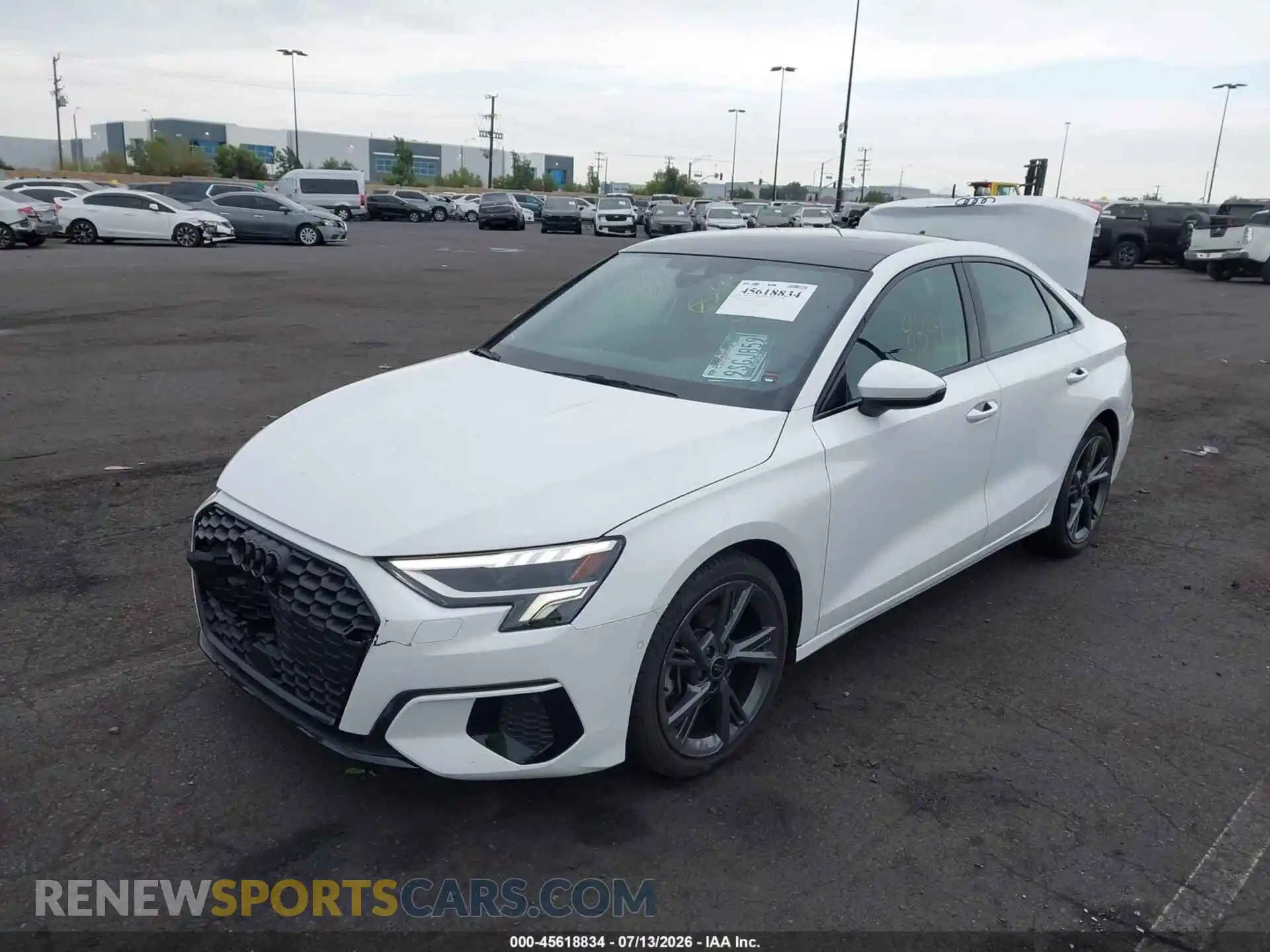 2 fotografías del automóvil dañado WAUAUDGY1RA051667 AUDI A3 2024