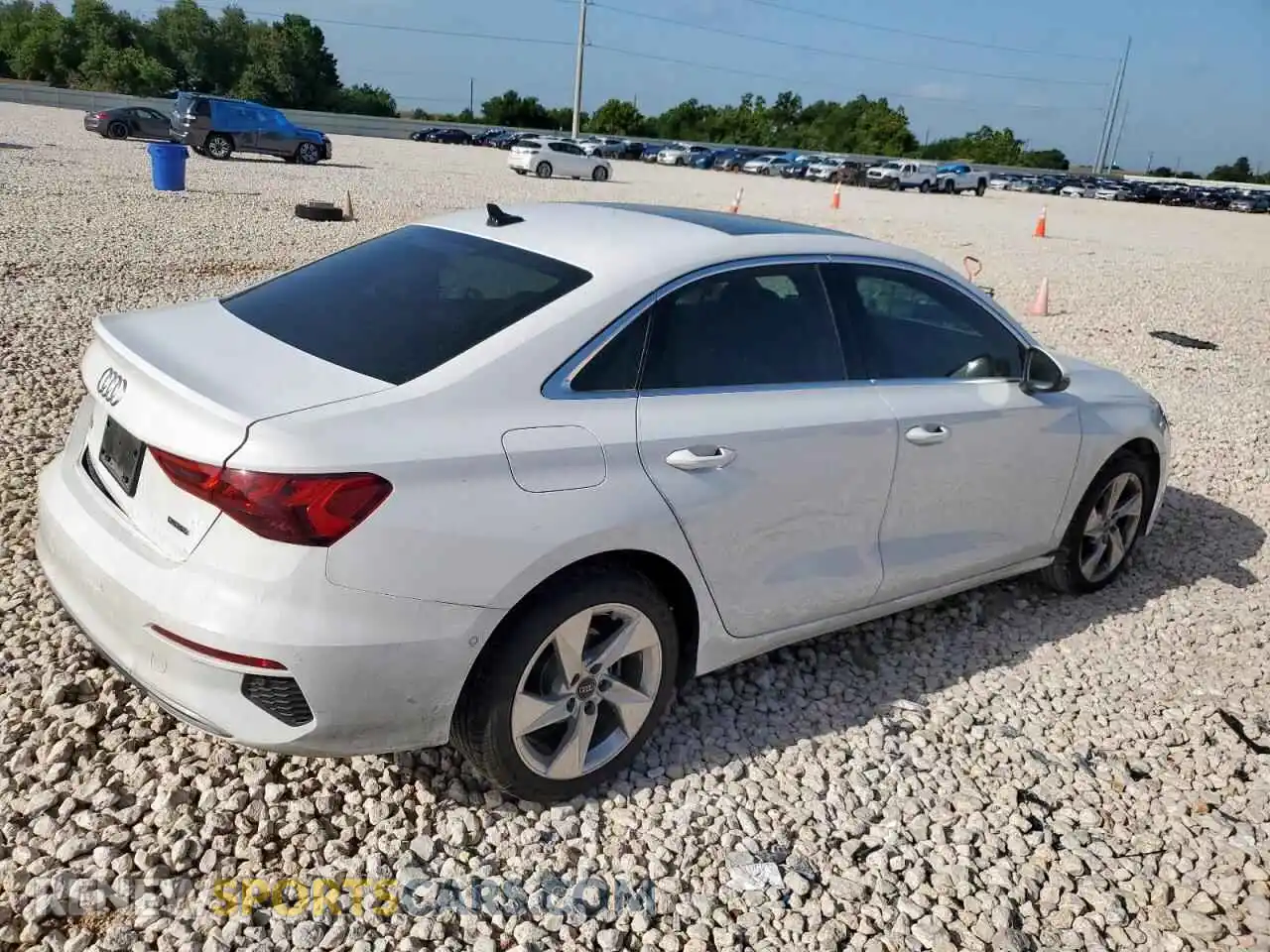 3 Фотография поврежденного автомобиля WAUGUDGY7RA138841 AUDI A3 2024