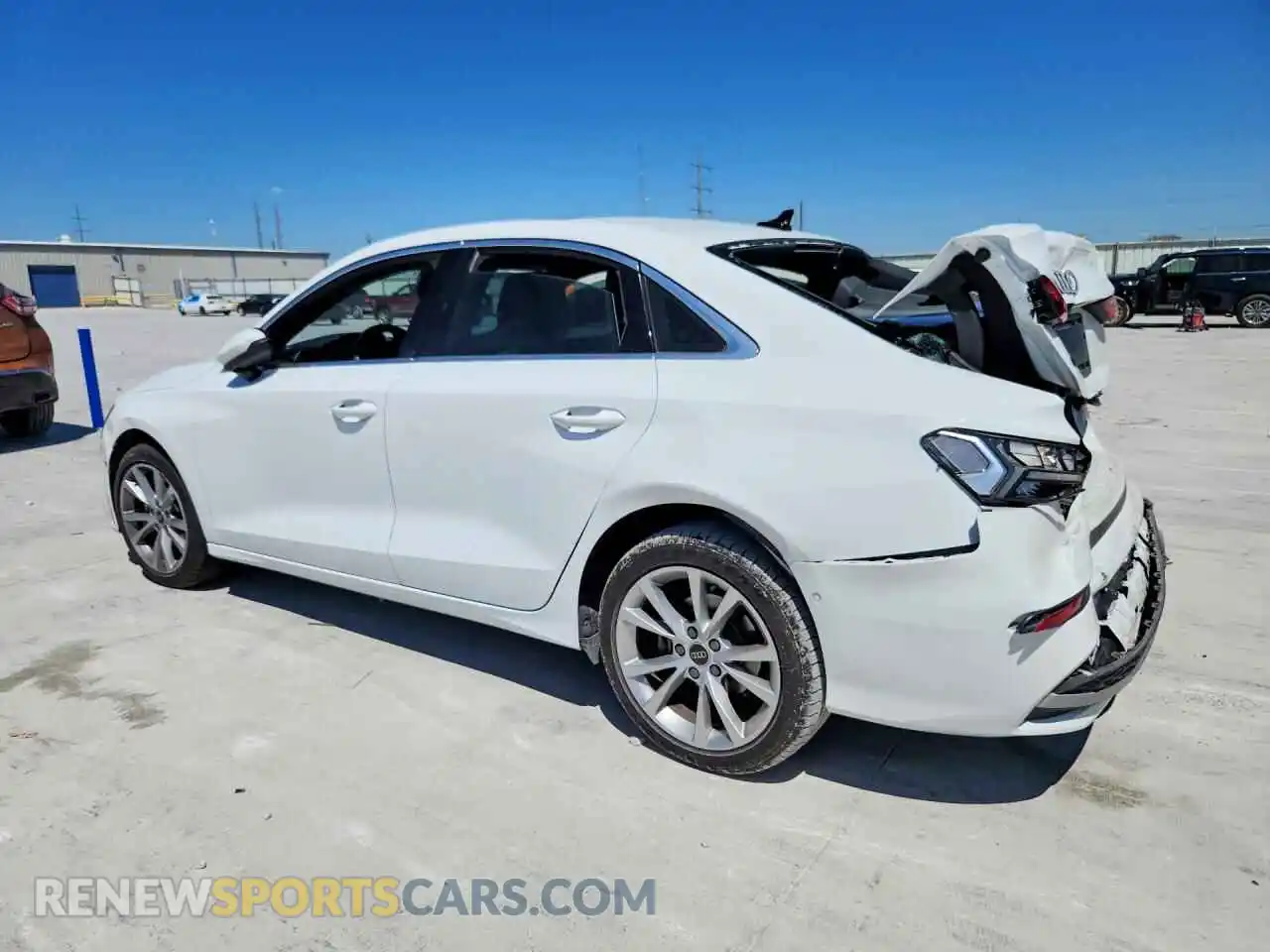 2 Фотография поврежденного автомобиля WAUGUDGY5SA045032 AUDI A3 2025