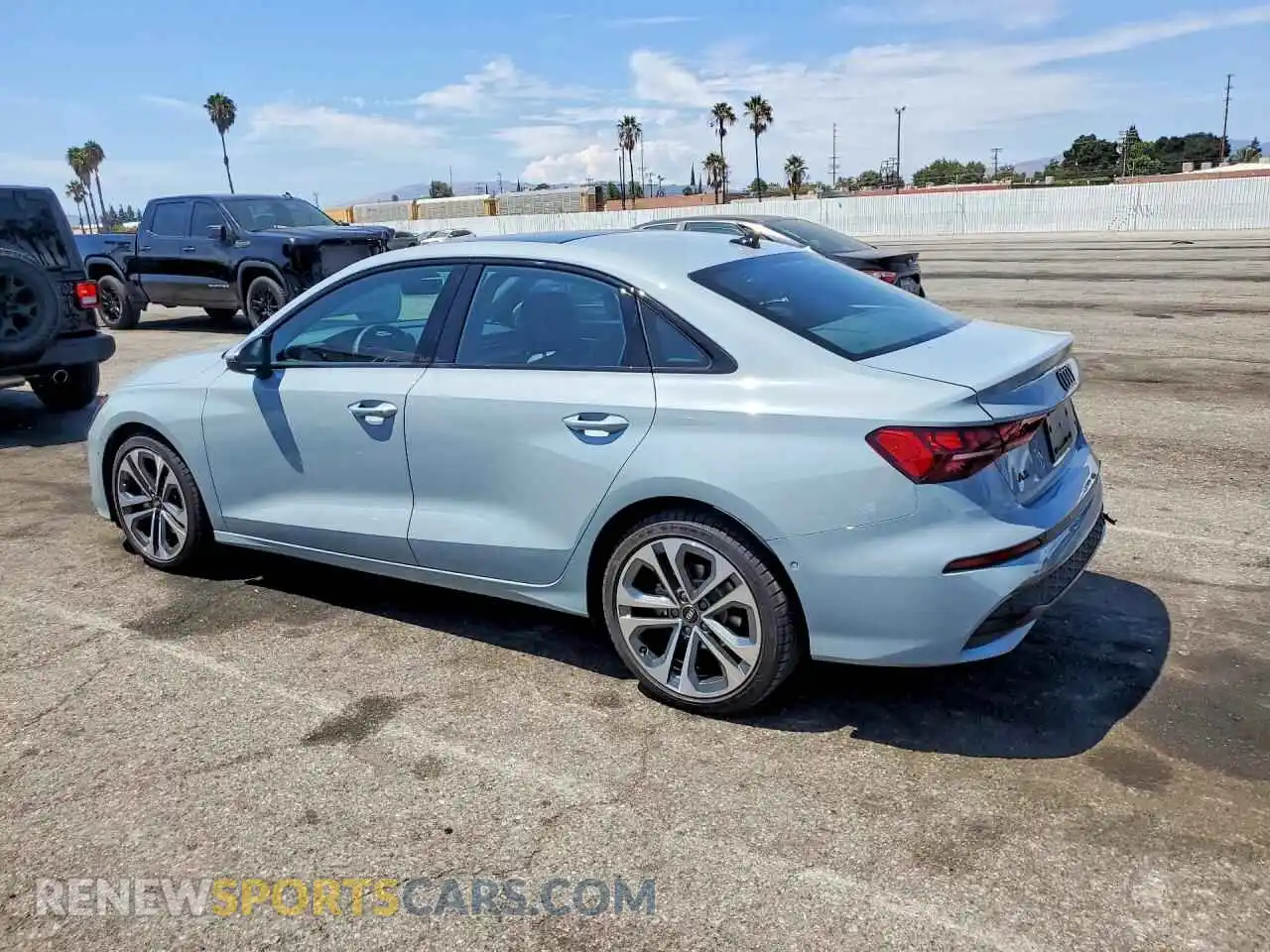 2 fotografías del automóvil dañado WAUGUDGY9TA031975 AUDI A3 2026