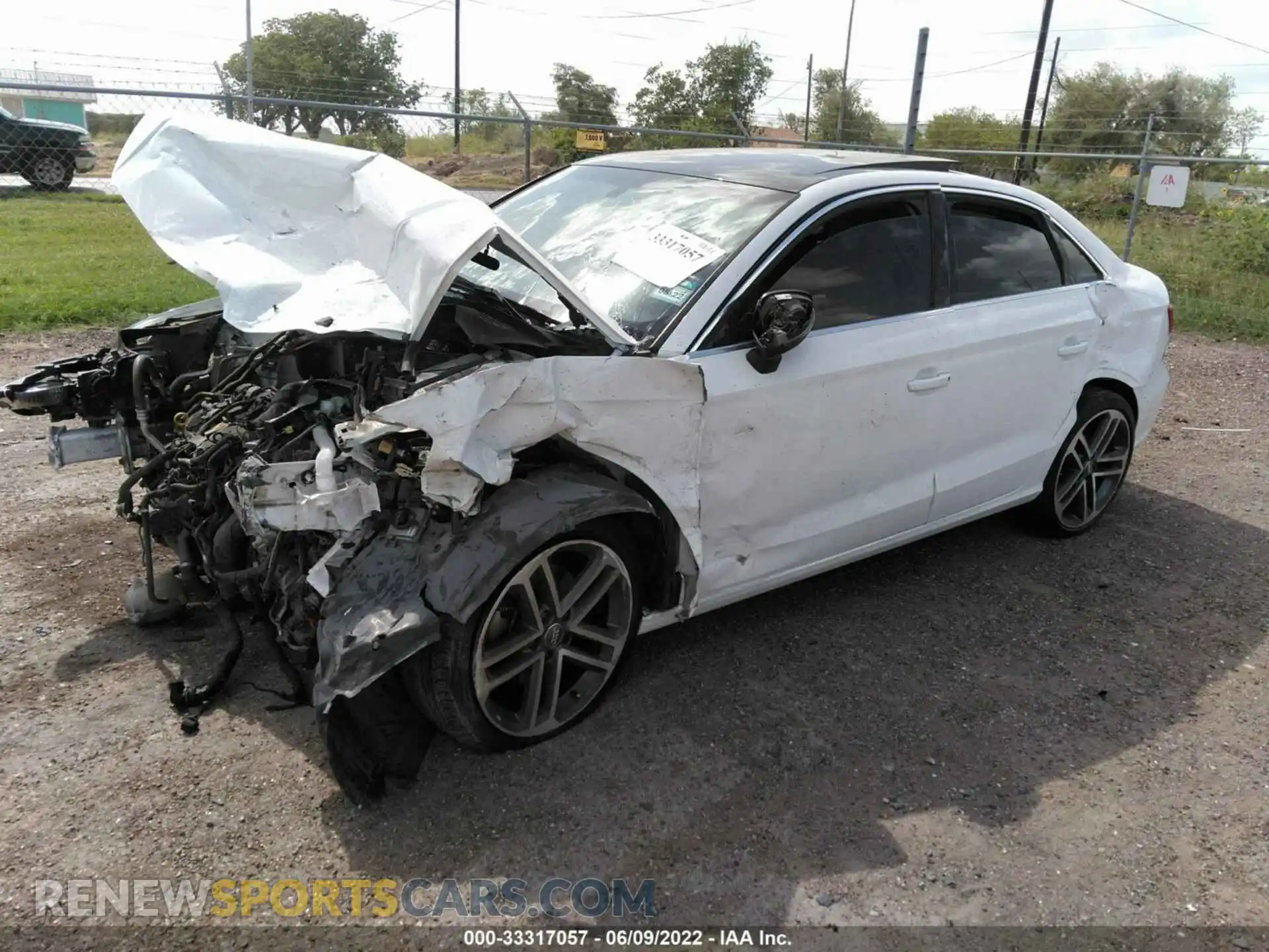 2 Фотография поврежденного автомобиля WAUAUGFF9KA067445 AUDI A3 SEDAN 2019