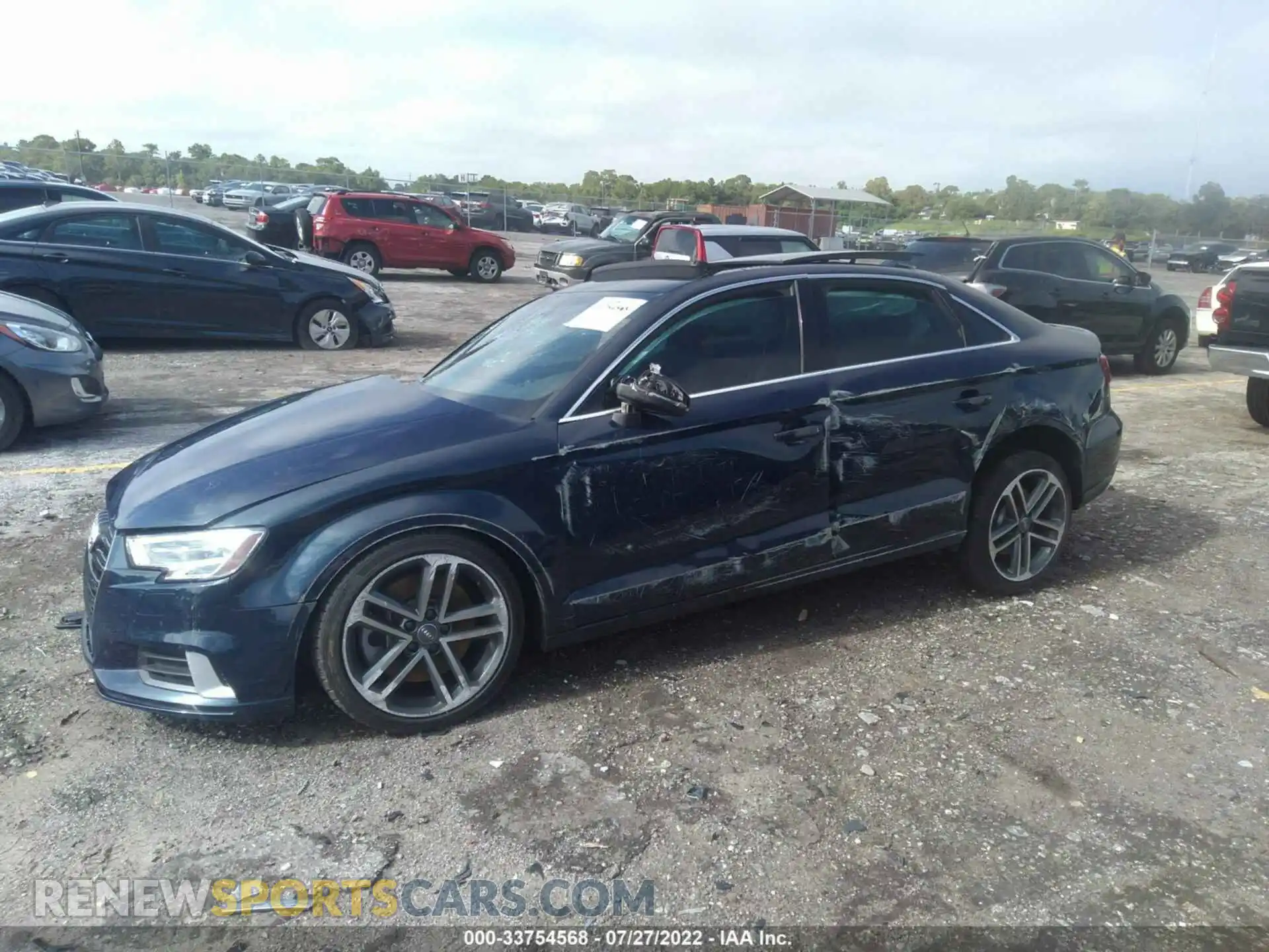 2 Фотография поврежденного автомобиля WAUBEGFF2KA081236 AUDI A3 SEDAN 2019