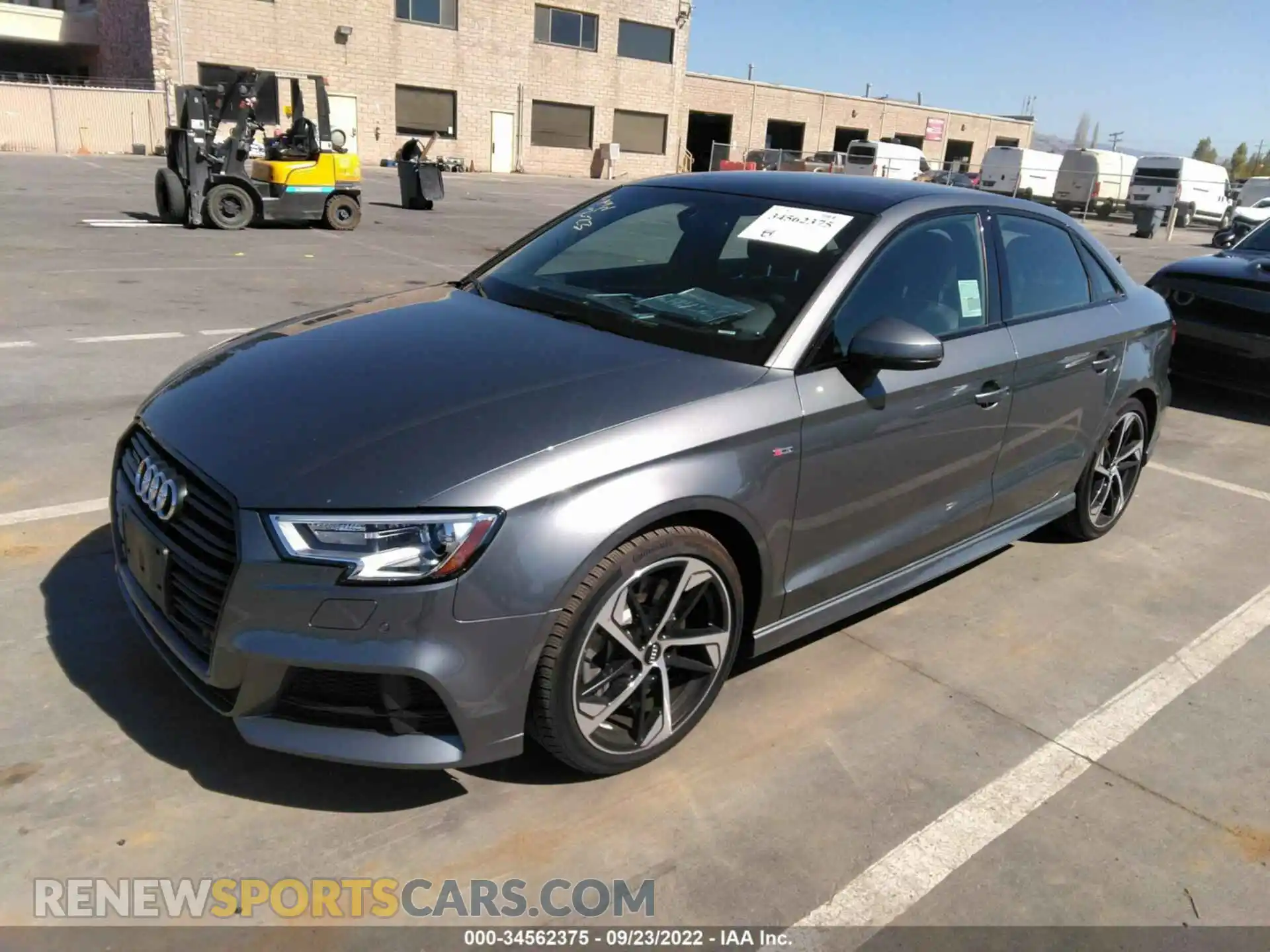 2 Фотография поврежденного автомобиля WAUBEGFF2LA102832 AUDI A3 SEDAN 2020