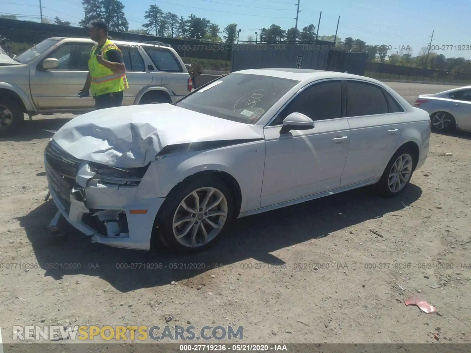 2 Фотография поврежденного автомобиля WAUDNAF46KA014112 AUDI A4 2019