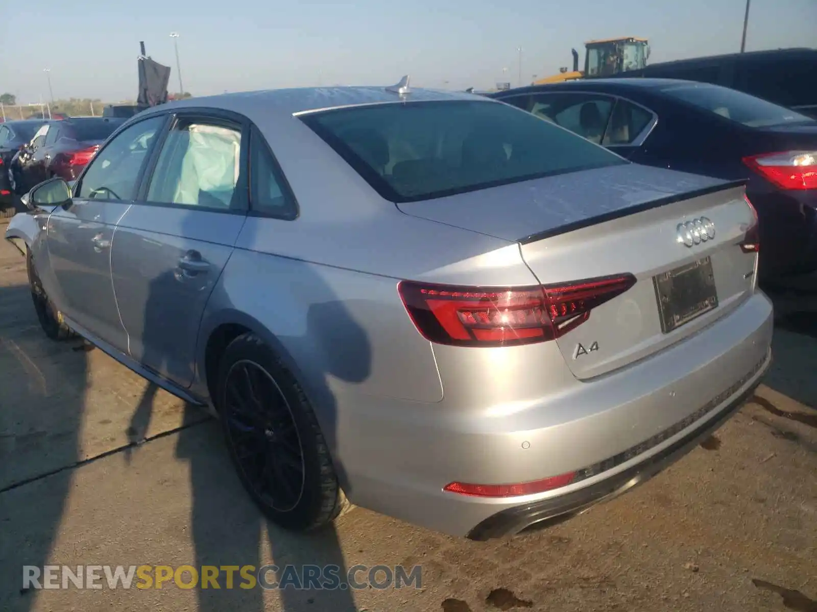 3 Фотография поврежденного автомобиля WAUENAF42KA117046 AUDI A4 2019