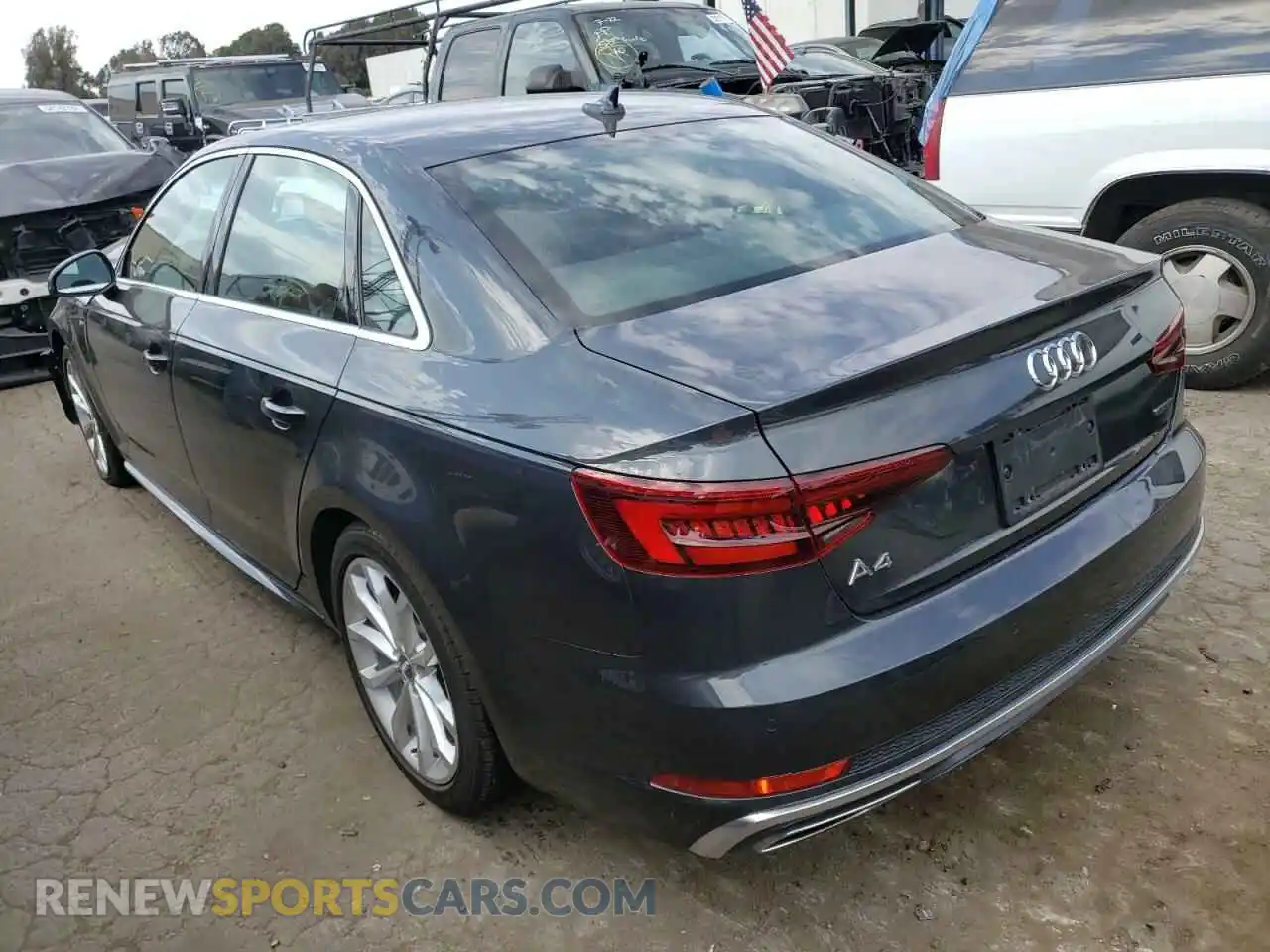 3 fotografías del automóvil dañado WAUENAF45KN005656 AUDI A4 2019