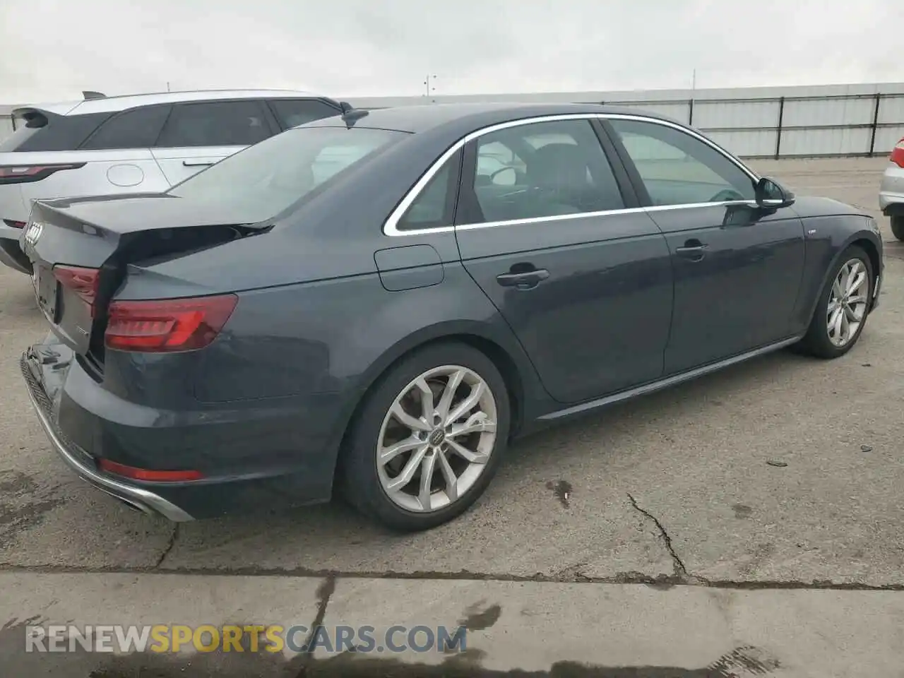 3 Фотография поврежденного автомобиля WAUENAF47KN005979 AUDI A4 2019