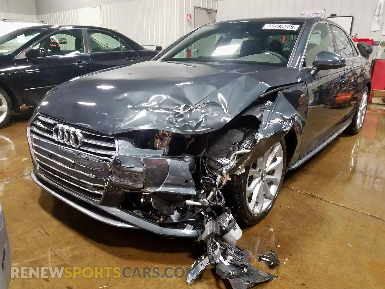 2 fotografías del automóvil dañado WAUENAF48KN004680 AUDI A4 2019