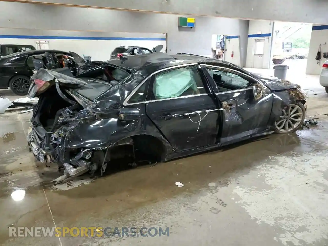 3 Photograph of a damaged car WAUFNAF44KA115190 AUDI A4 2019
