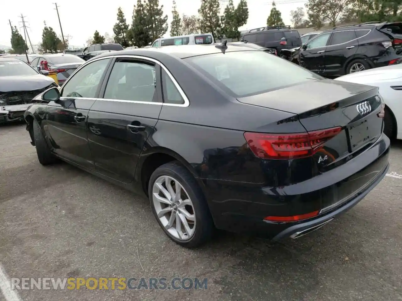 2 fotografías del automóvil dañado WAUGMAF47KN003984 AUDI A4 2019