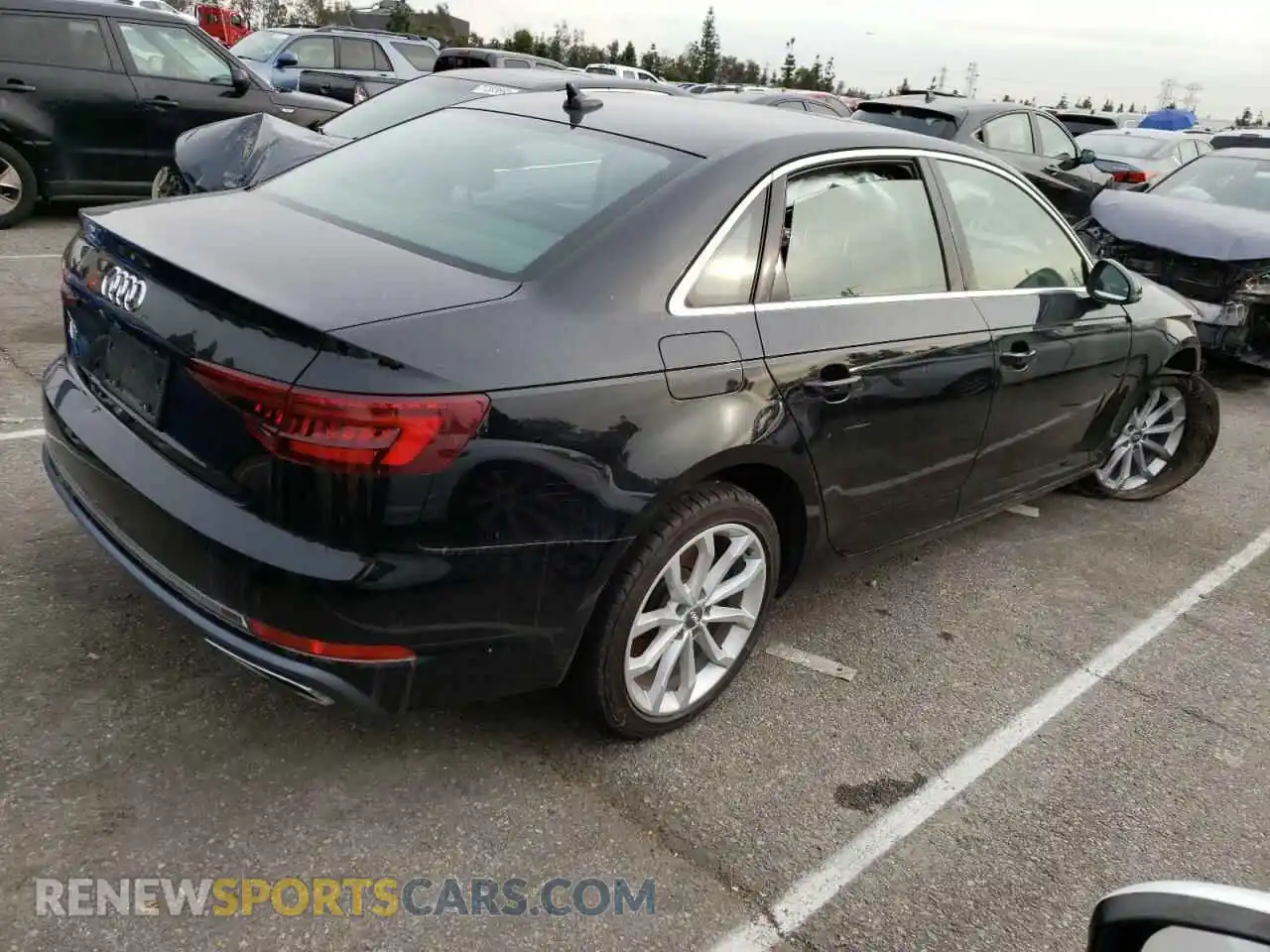 3 fotografías del automóvil dañado WAUGMAF47KN003984 AUDI A4 2019