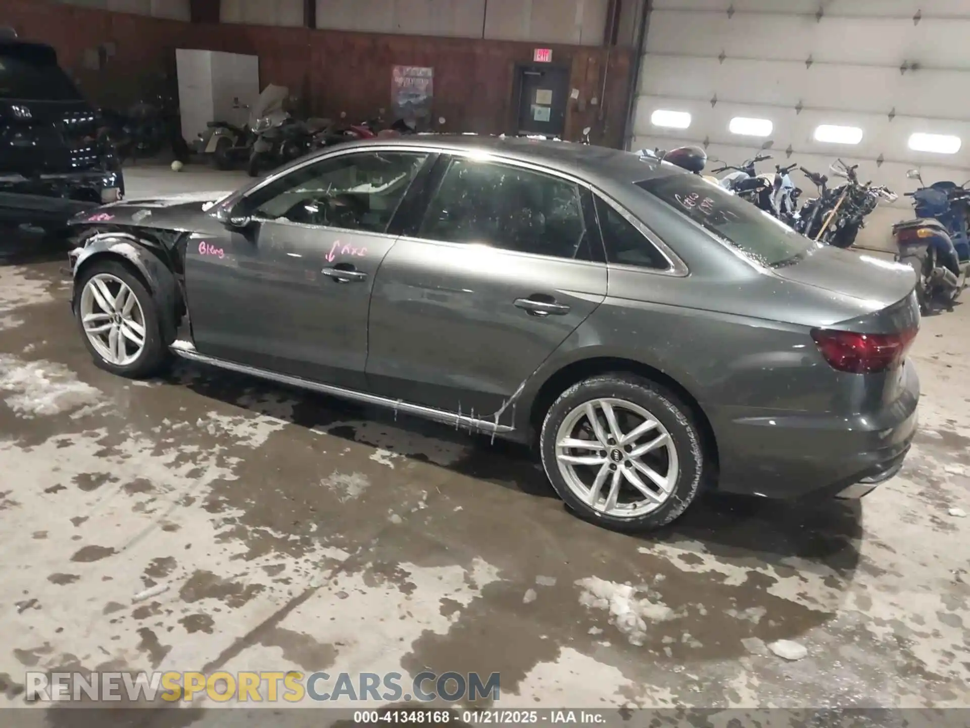 3 fotografías del automóvil dañado WAUDNAF45LA046714 AUDI A4 2020
