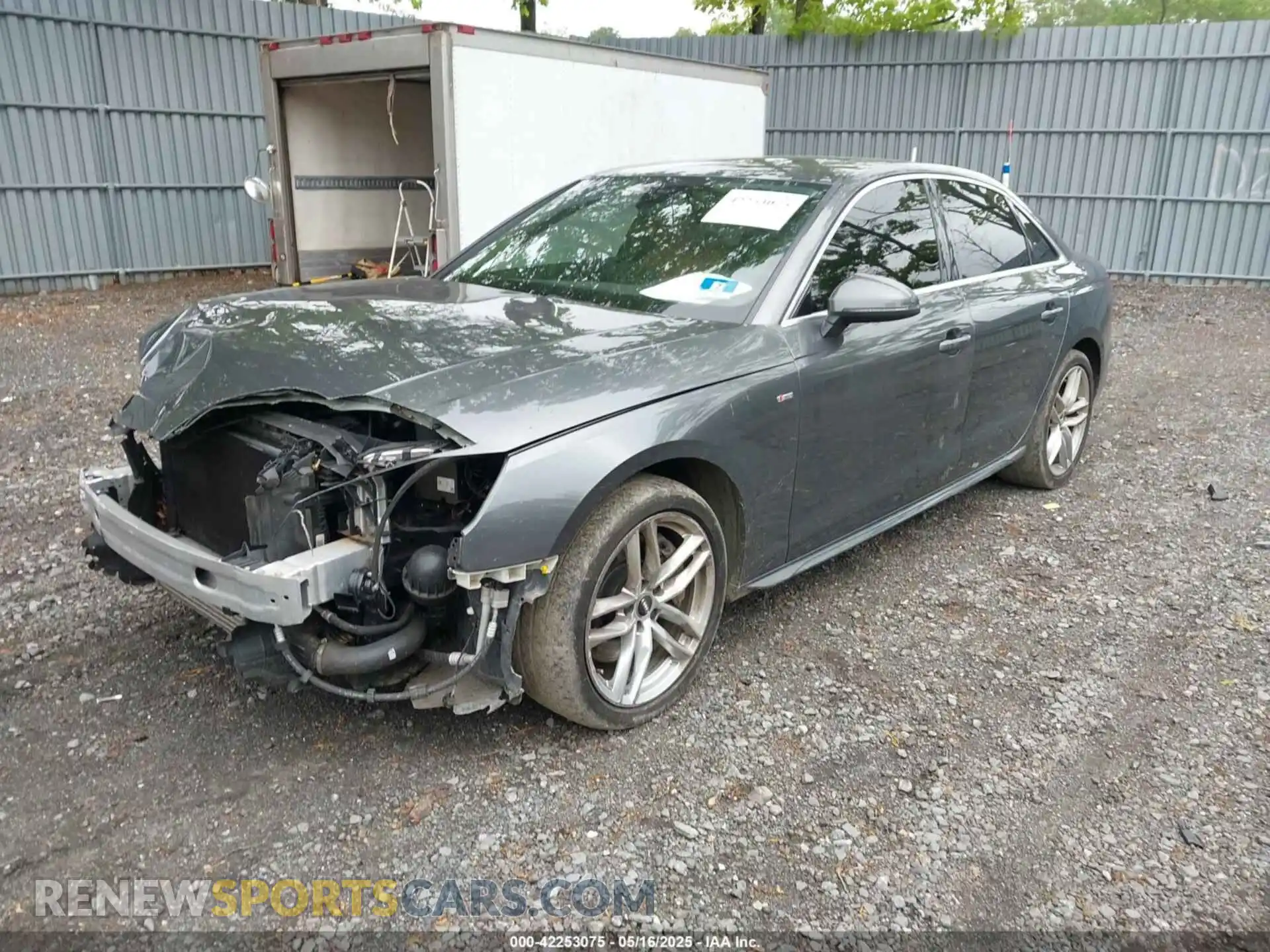 2 Фотография поврежденного автомобиля WAUENAF40LA039951 AUDI A4 2020