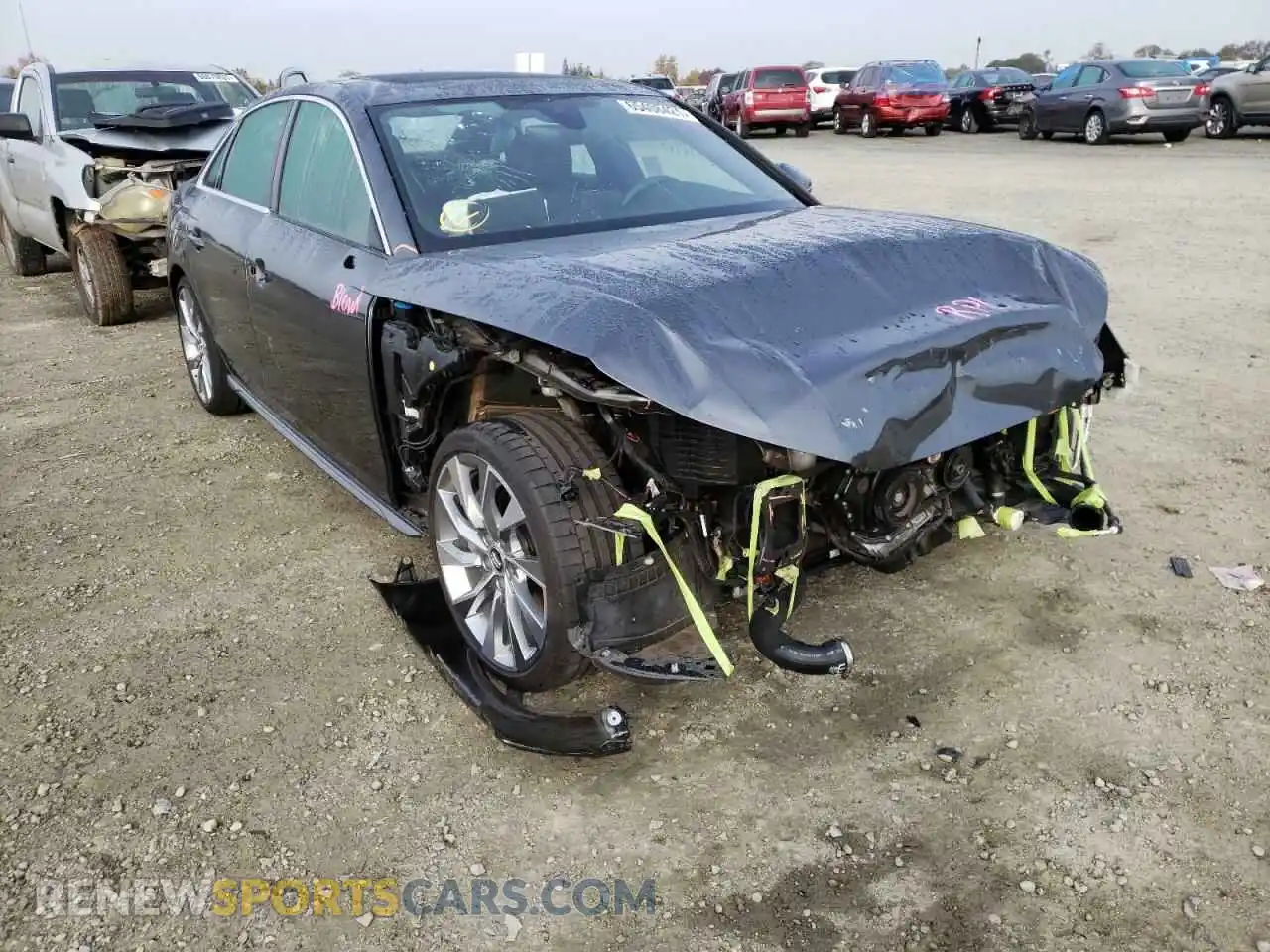 1 Фотография поврежденного автомобиля WAUENAF40LN006361 AUDI A4 2020