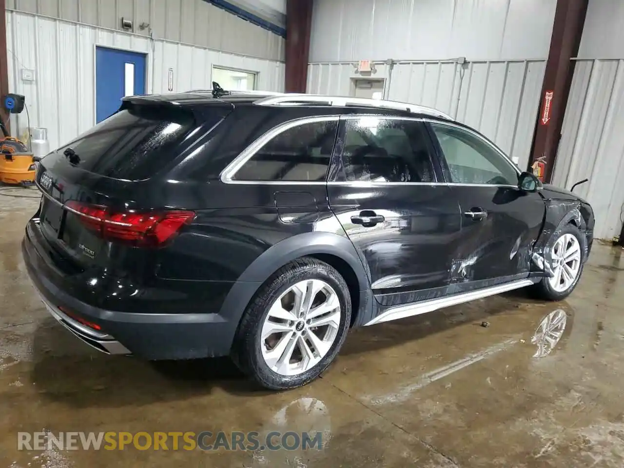 3 Photograph of a damaged car WA17AAF46MA053310 AUDI A4 2021