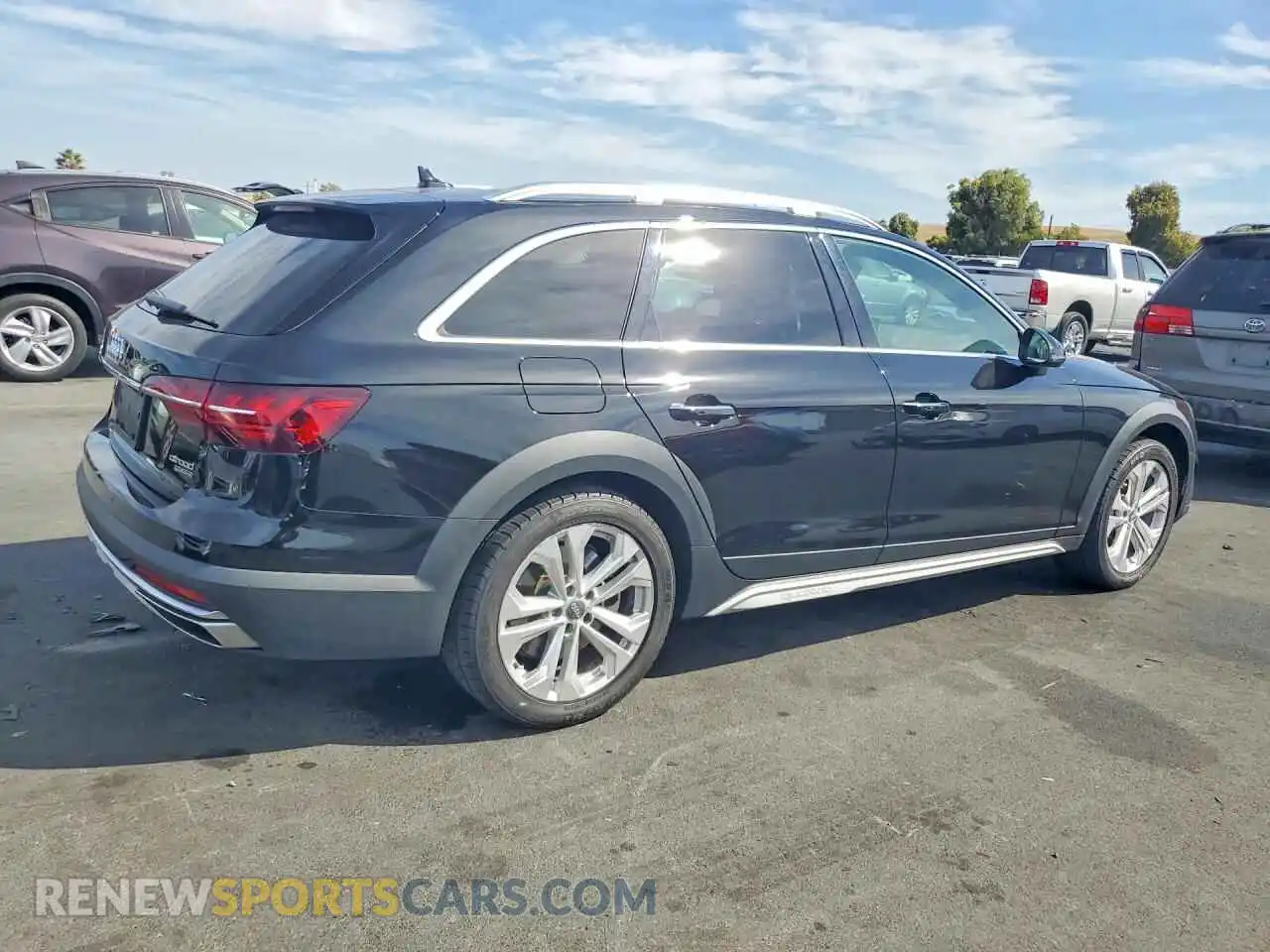 3 Photograph of a damaged car WA18AAF40MA005029 AUDI A4 2021